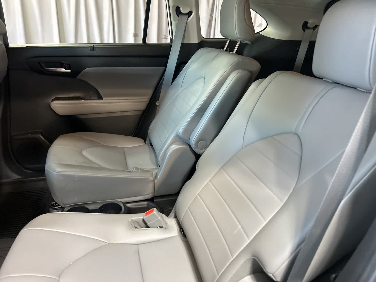 Thumbnail: 2021 Toyota Highlander - 23