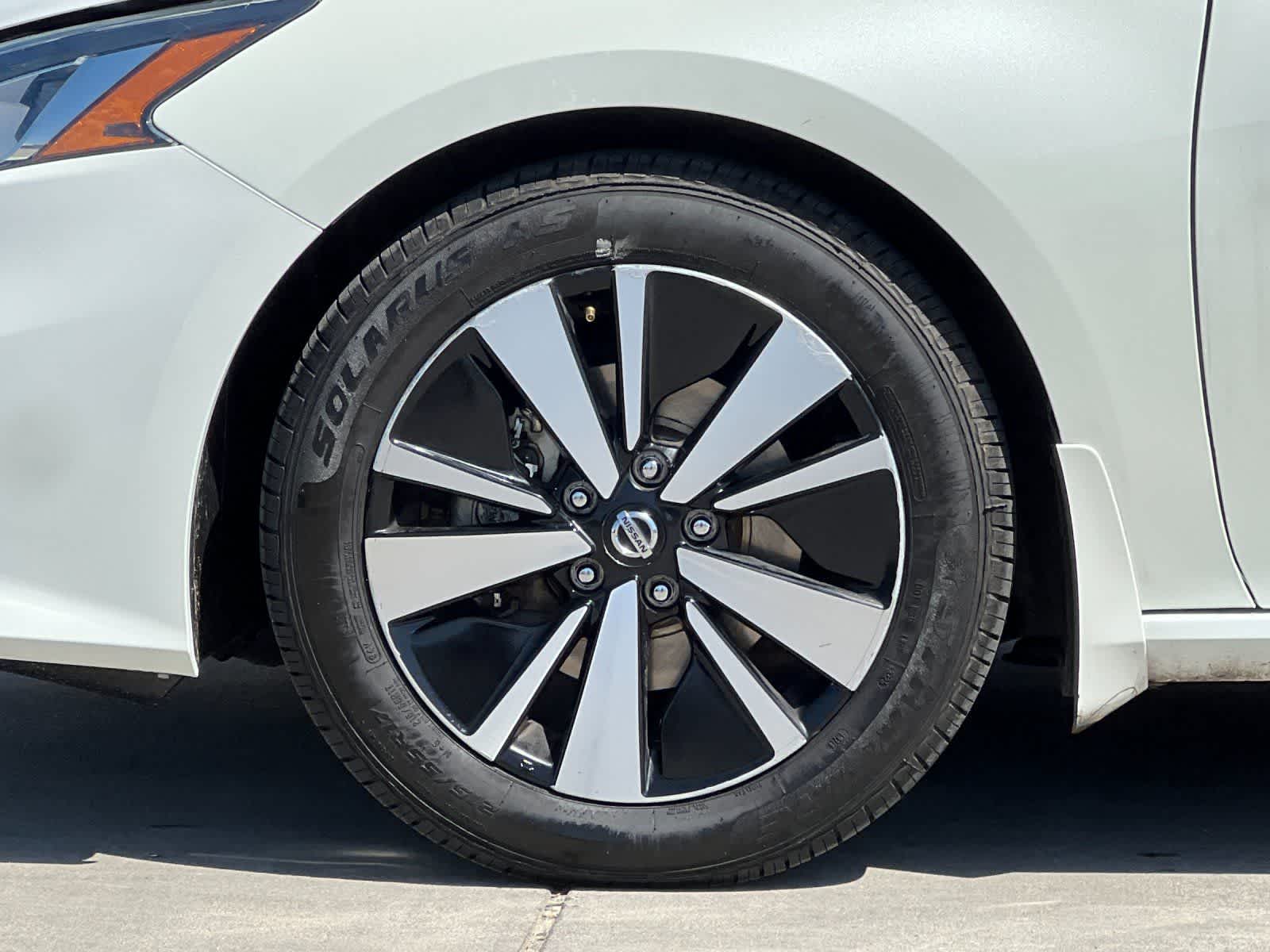 Thumbnail: 2022 Nissan Altima - 26