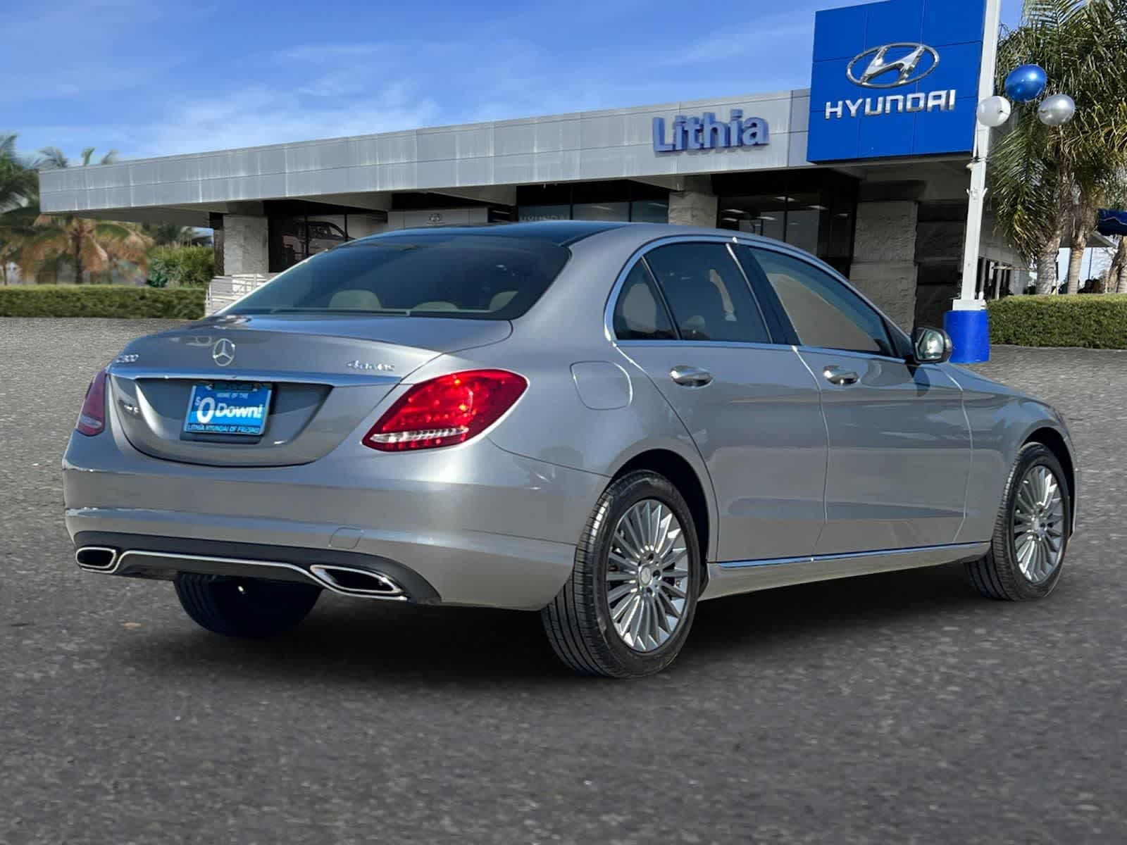 Thumbnail: 2015 Mercedes-Benz C-Class - 3