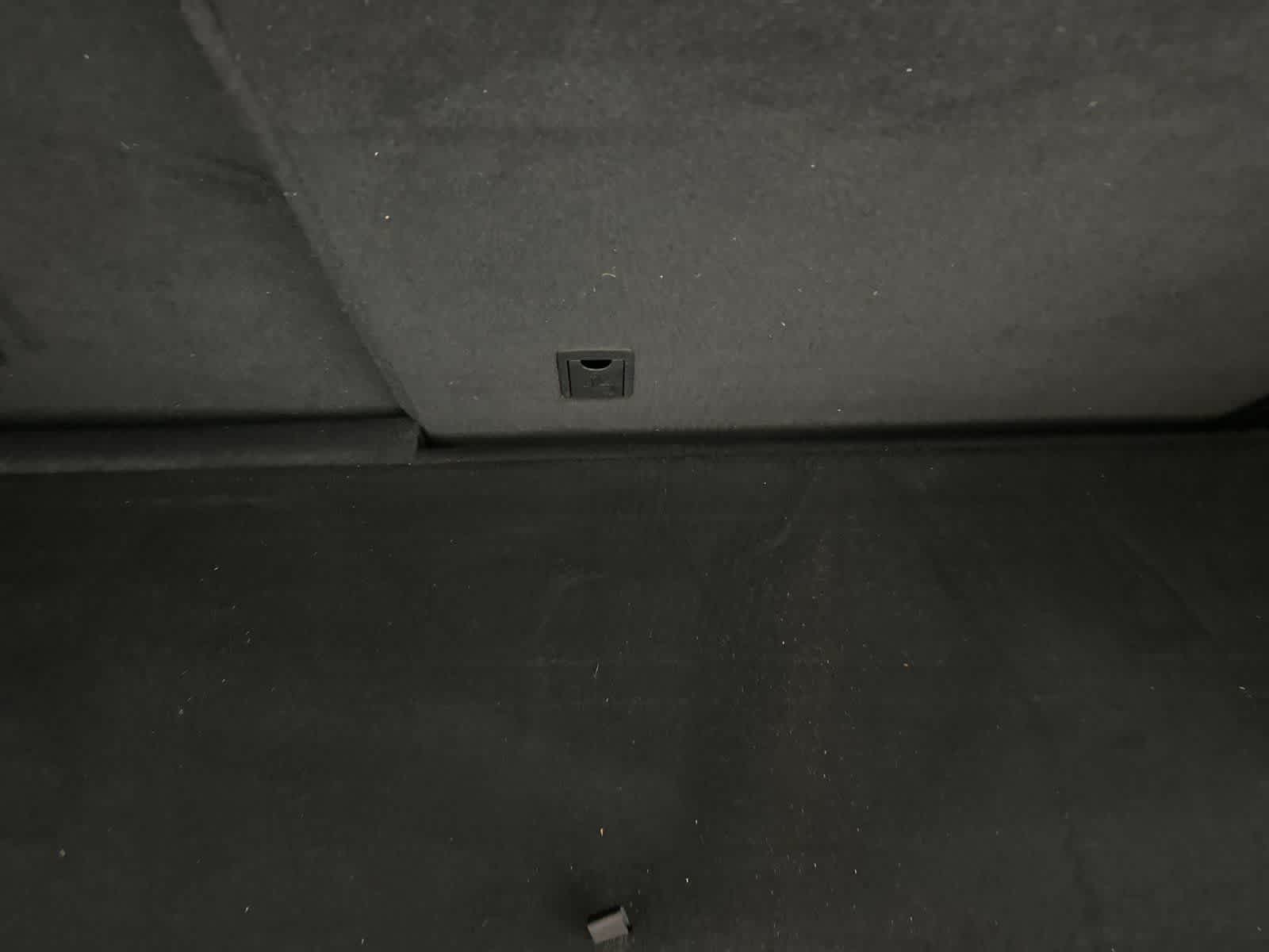 Thumbnail: 2016 Toyota Highlander - 17