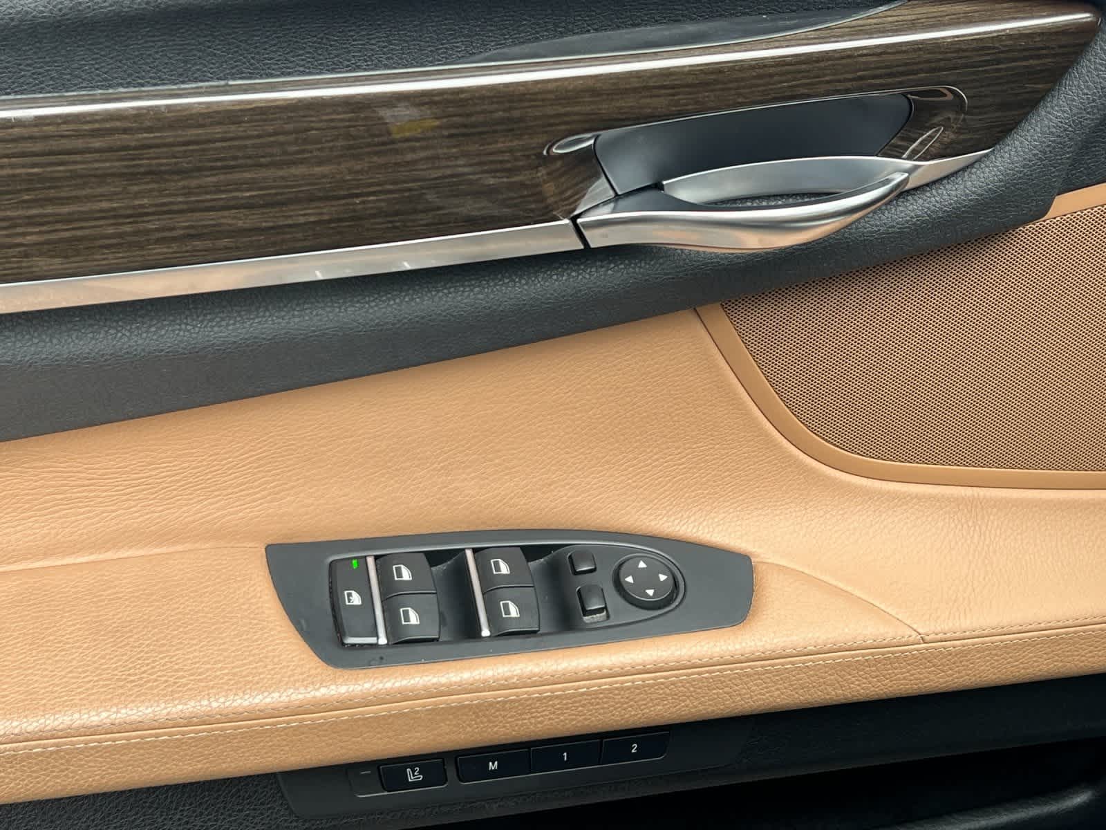 Thumbnail: 2013 BMW 7 Series - 13