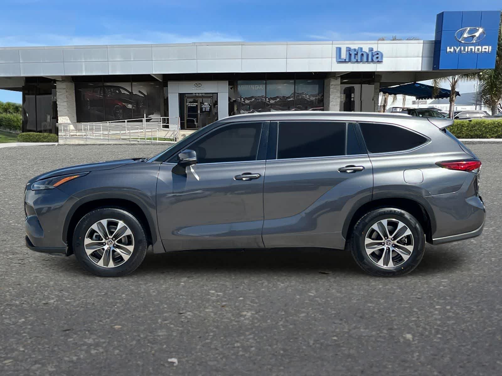 Thumbnail: 2022 Toyota Highlander - 6
