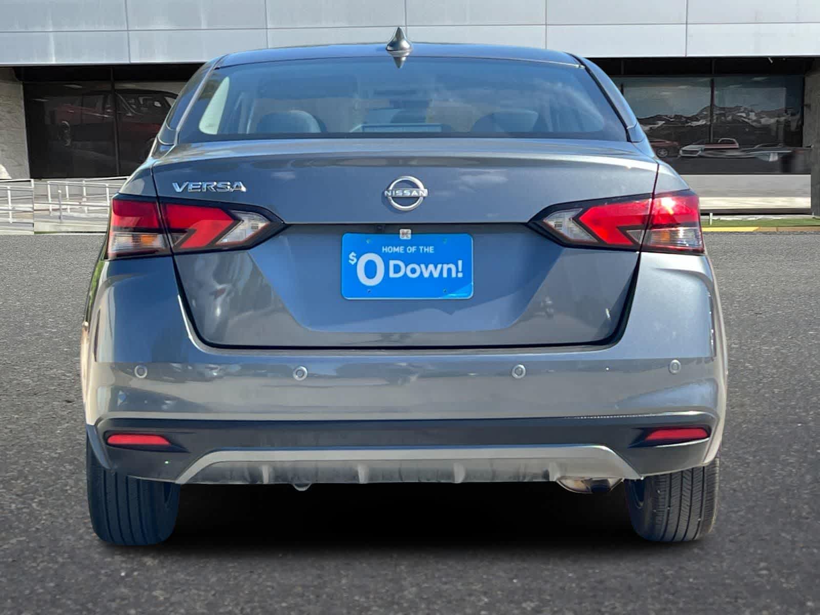 2025 Nissan Versa 1.6 SV photo 3