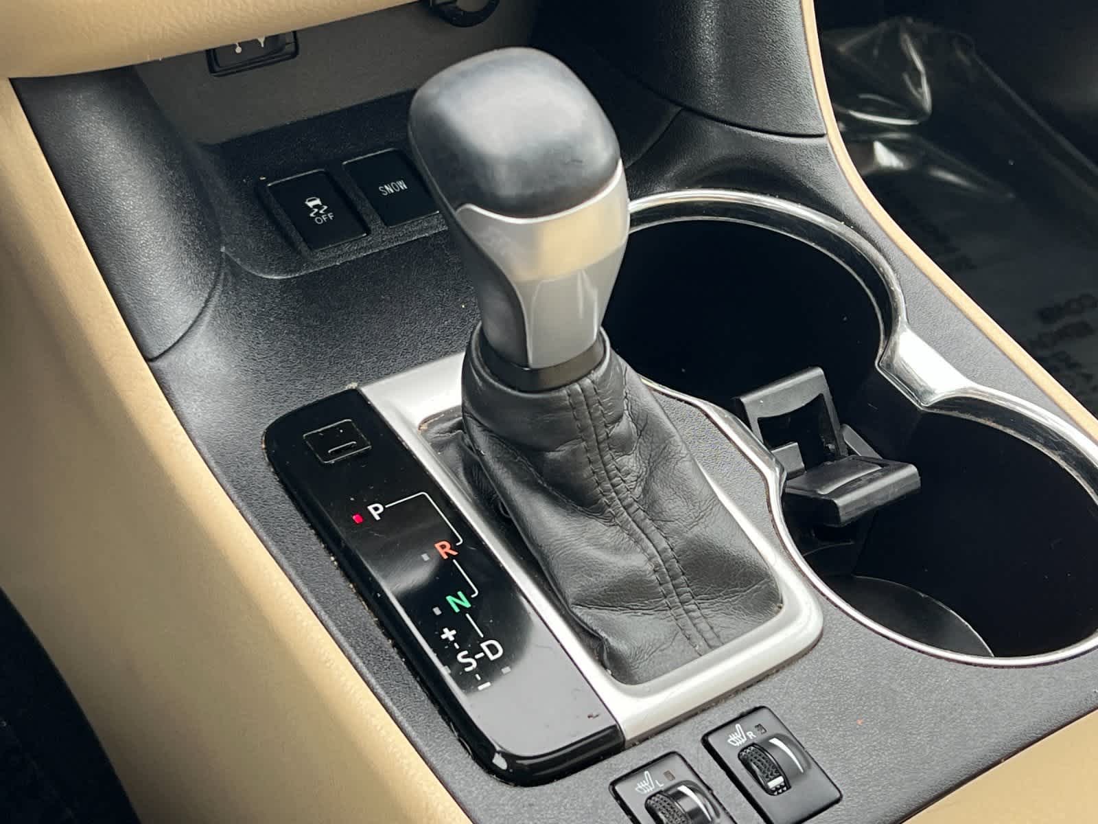 Thumbnail: 2015 Toyota Highlander - 23