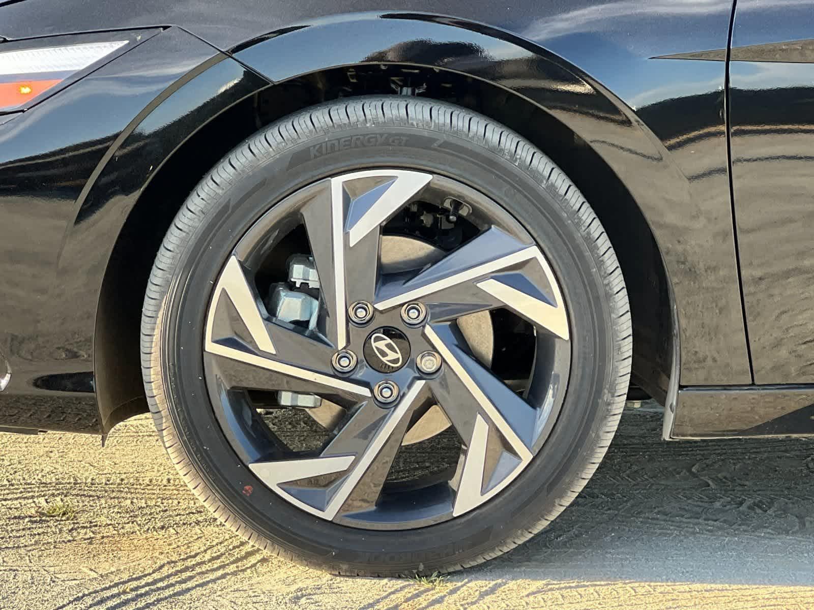 Thumbnail: 2025 Hyundai Elantra - 25