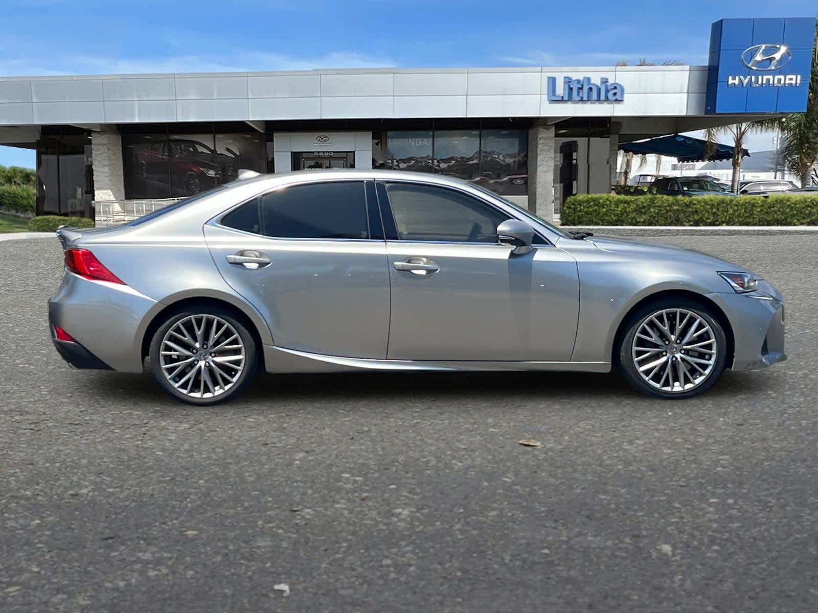 Thumbnail: 2019 Lexus IS - 8