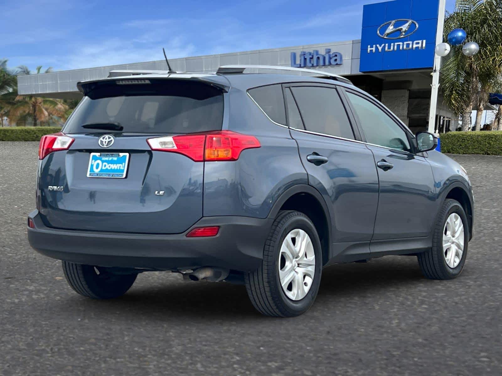 Thumbnail: 2013 Toyota RAV4 - 3
