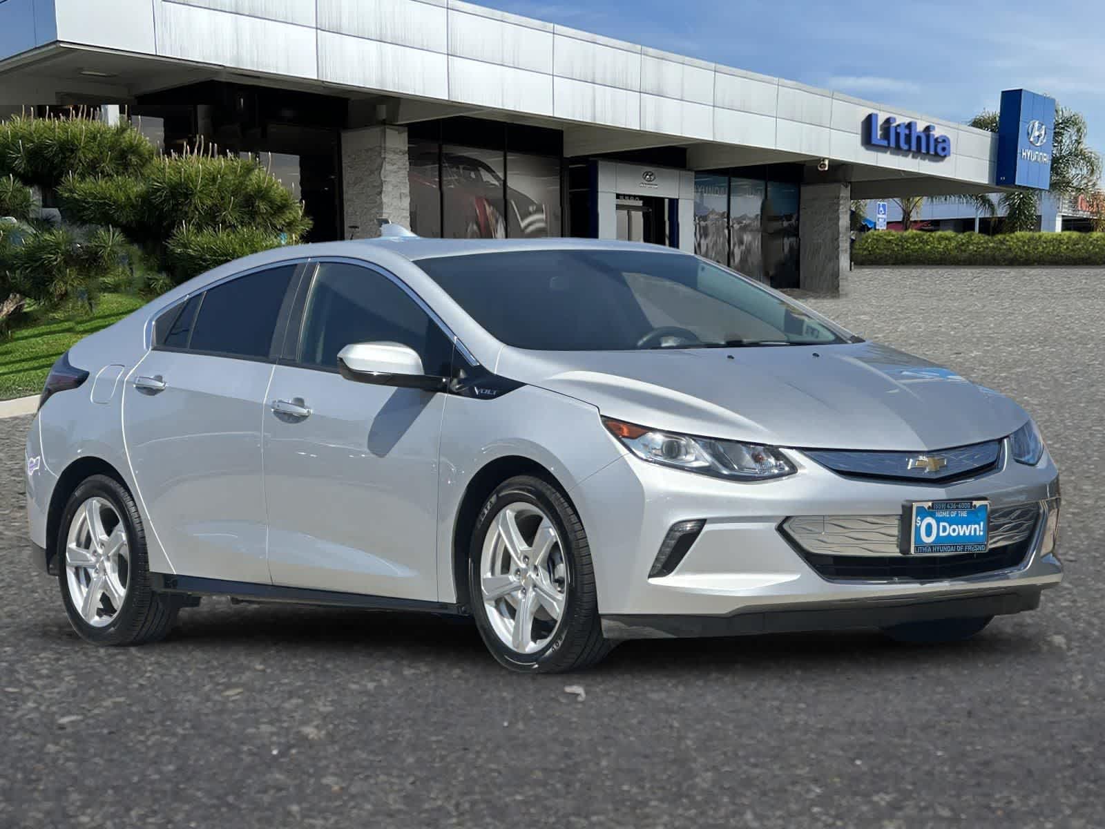 Thumbnail: 2017 Chevrolet Volt - 10