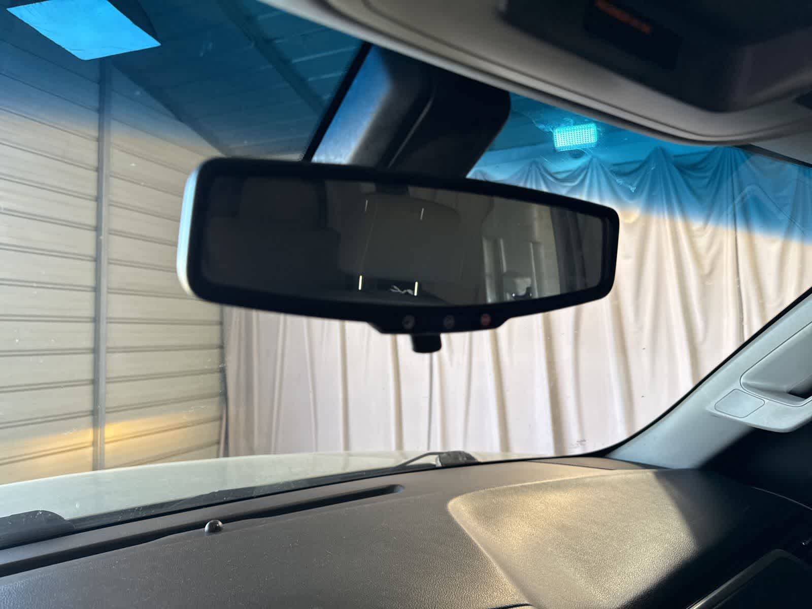 Thumbnail: 2015 Chevrolet Tahoe - 26