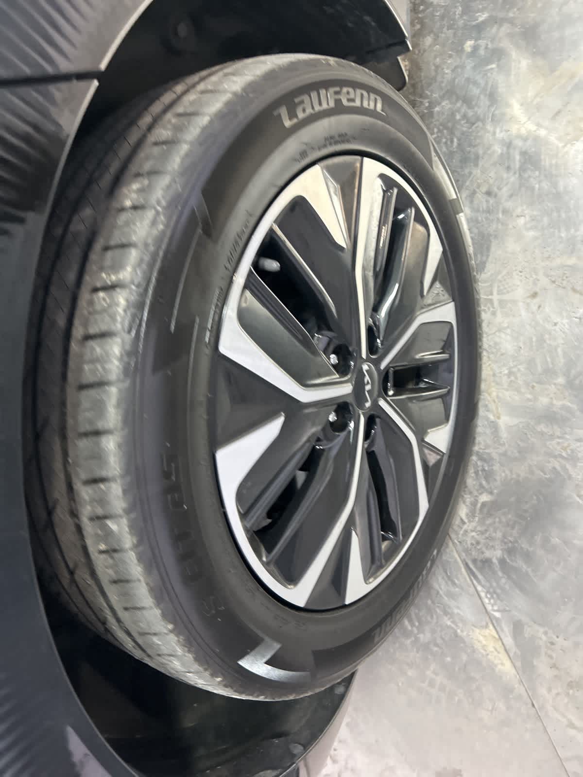 Thumbnail: 2022 Kia EV6 - 7