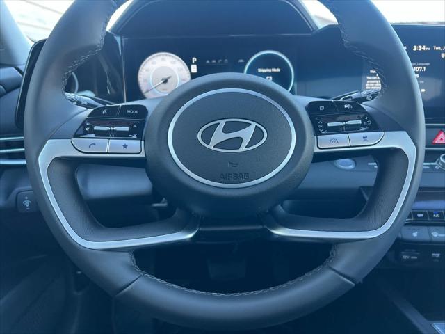 Thumbnail: 2025 Hyundai Elantra - 24