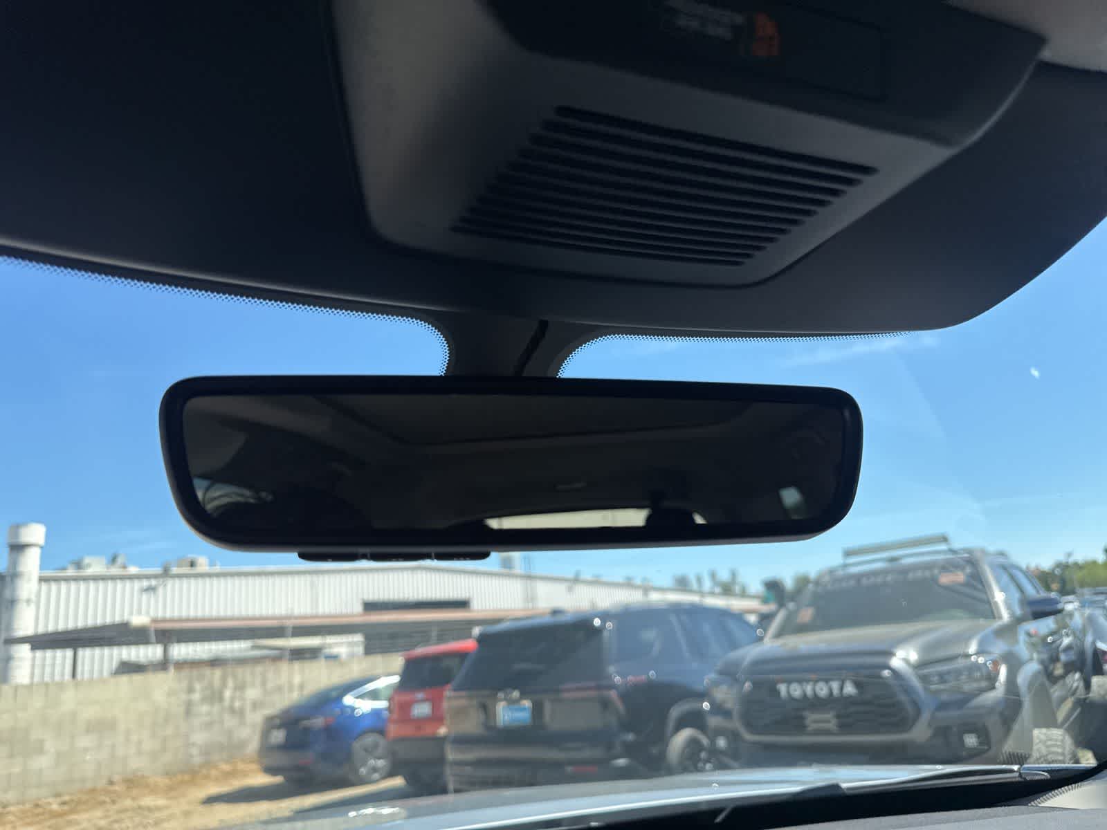 Thumbnail: 2025 Nissan Pathfinder - 28