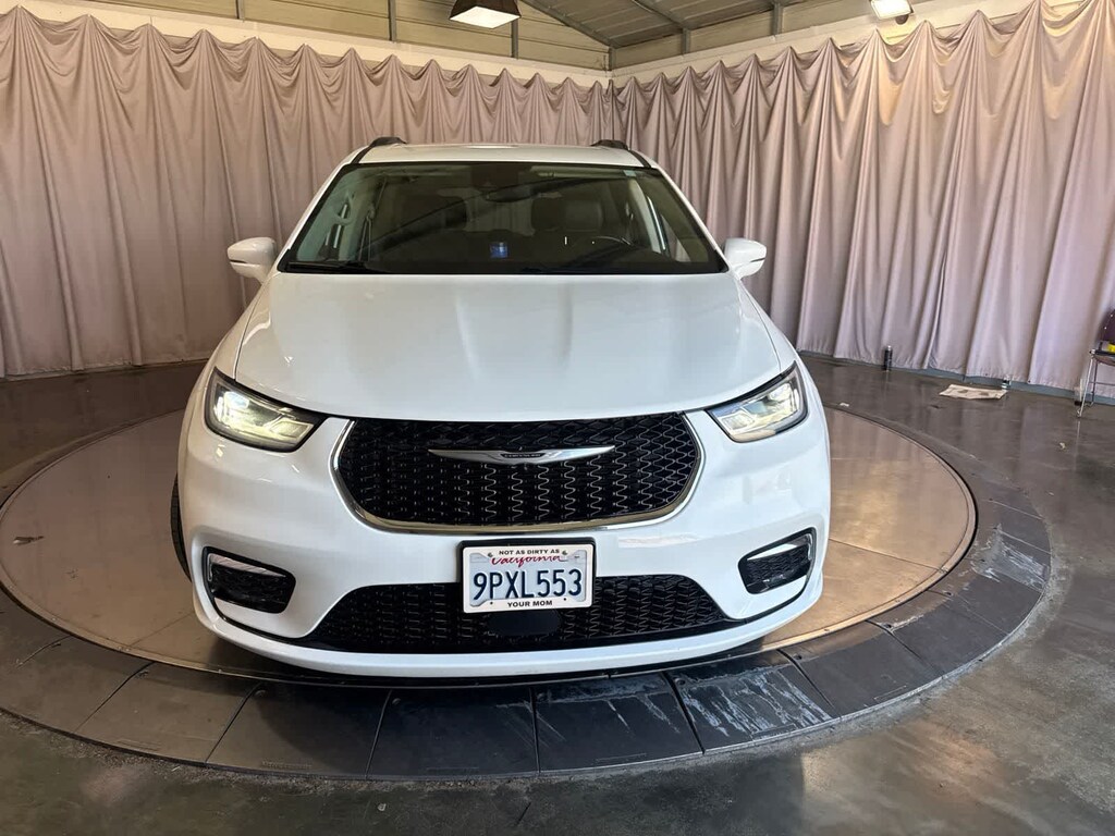 Used 2022 Chrysler Pacifica Touring L Van Passenger Van
