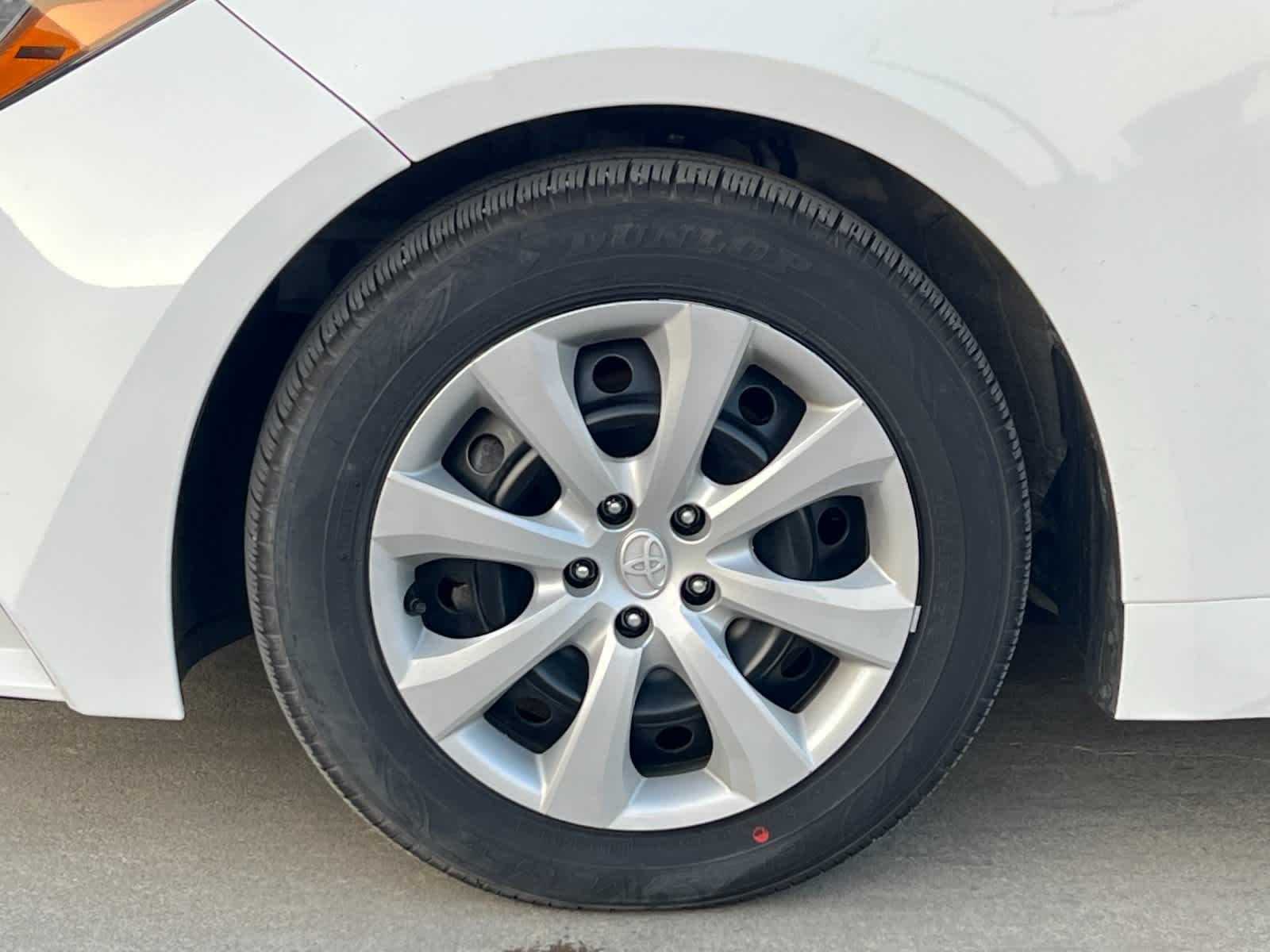 Thumbnail: 2025 Toyota Corolla - 25