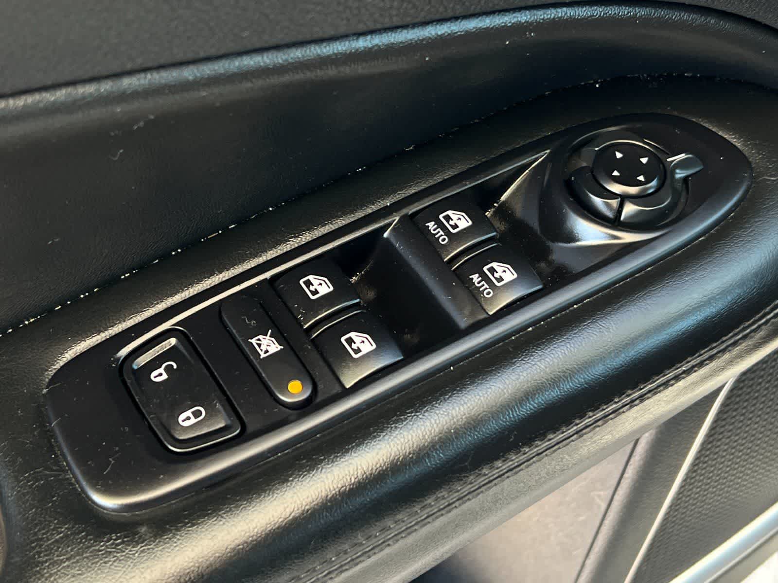 Thumbnail: 2021 Jeep Compass - 14