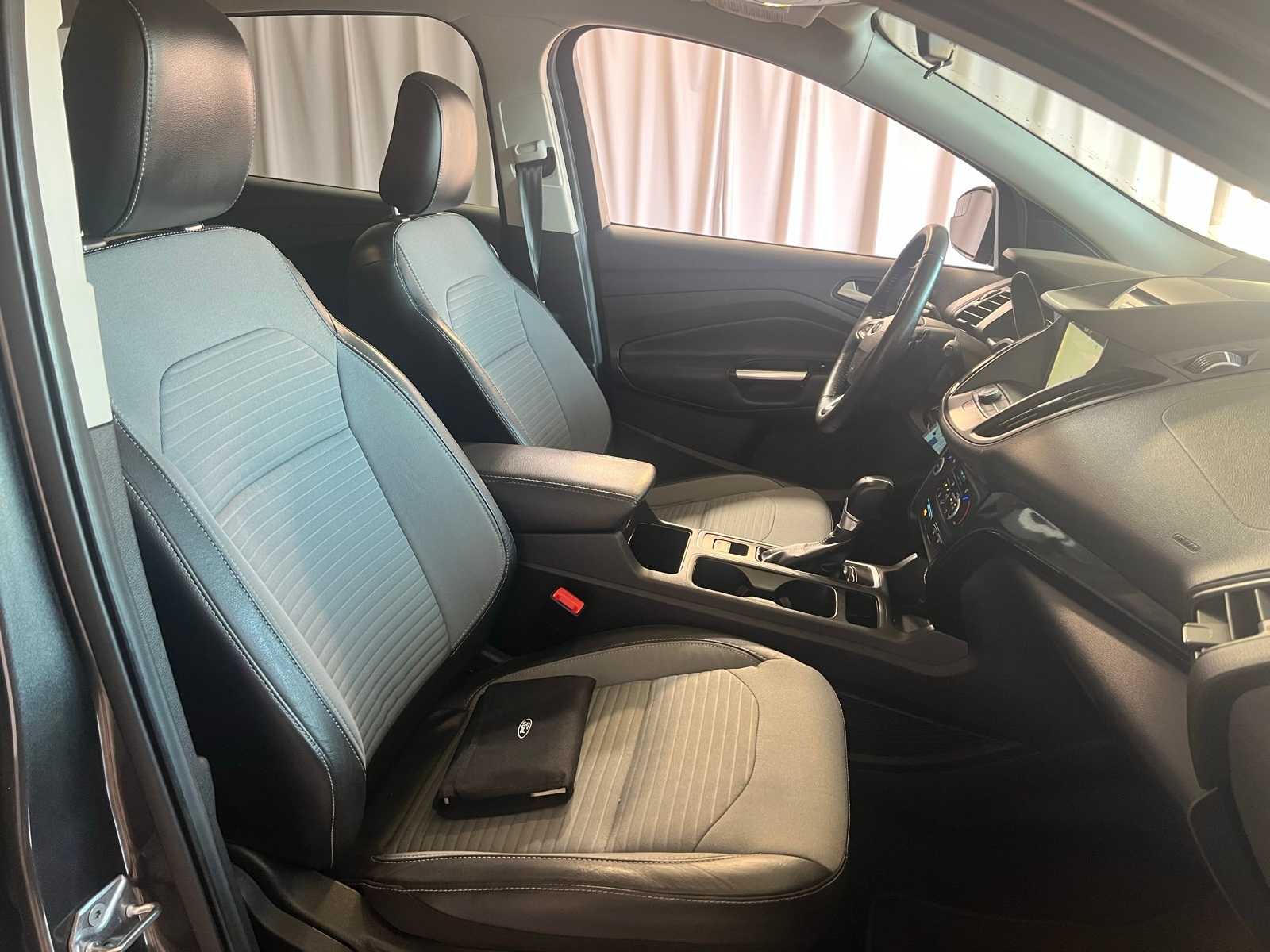 Thumbnail: 2018 Ford Escape - 17