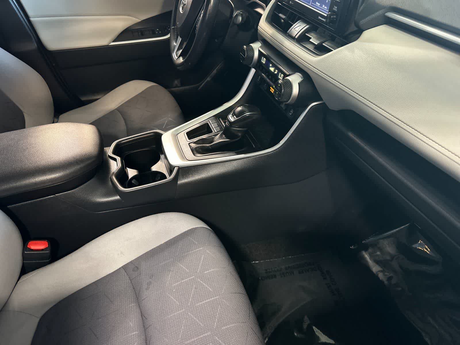 Thumbnail: 2020 Toyota RAV4 - 19