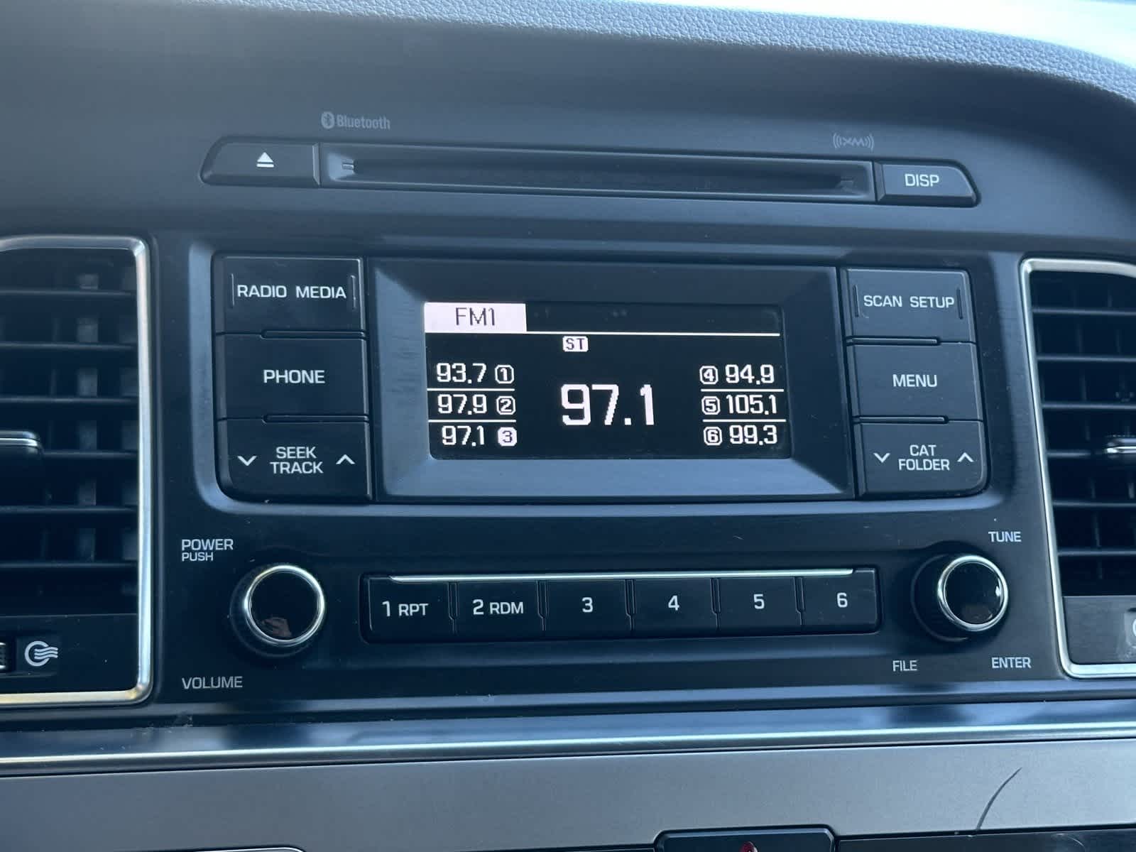 Thumbnail: 2017 Hyundai Sonata - 17