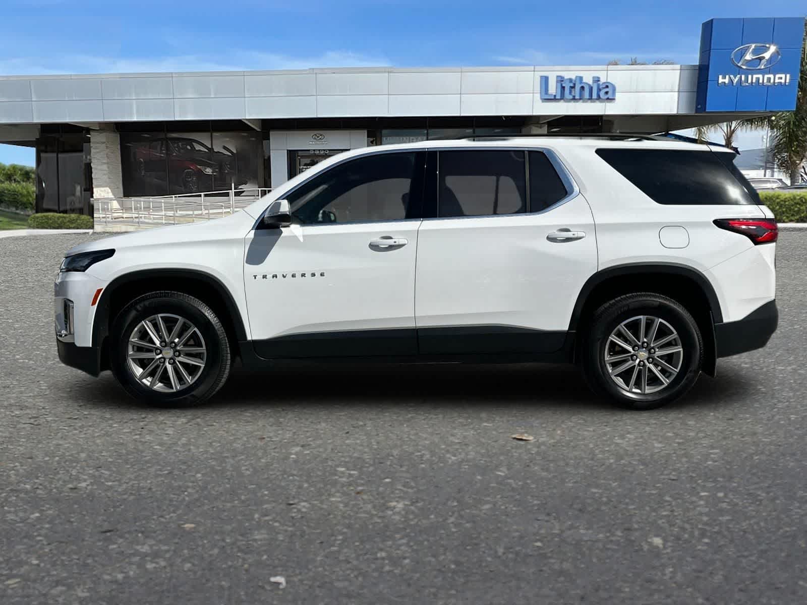 Thumbnail: 2022 Chevrolet Traverse - 6