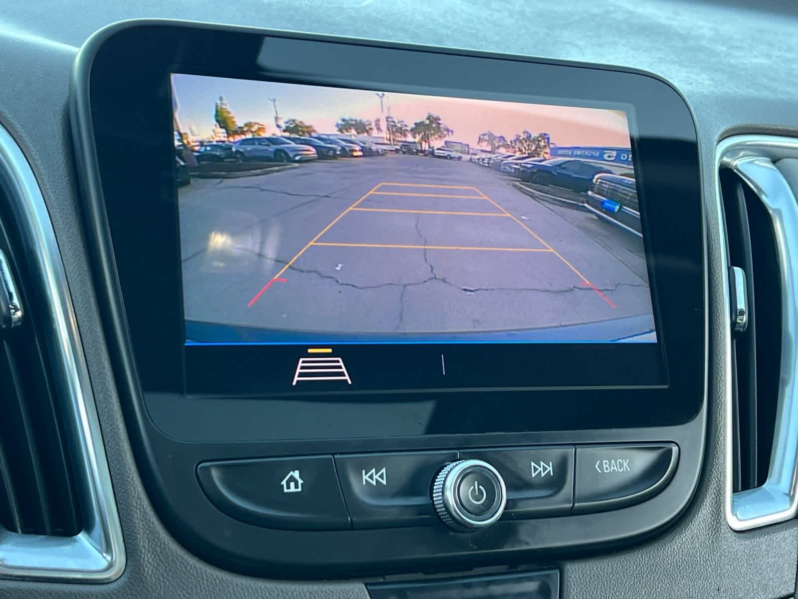 Thumbnail: 2019 Chevrolet Malibu - 18