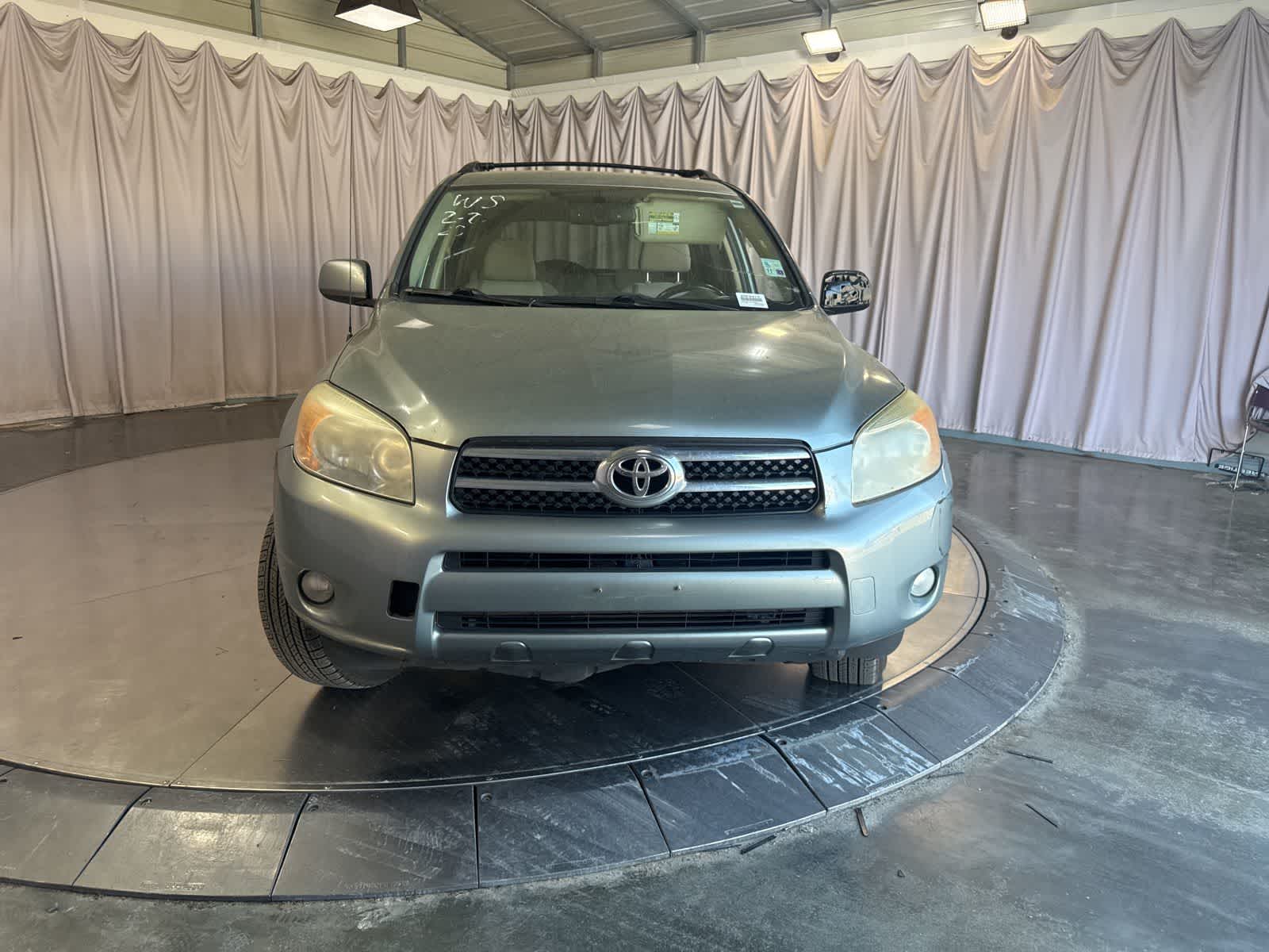 2007 Toyota RAV4 Limited photo 2