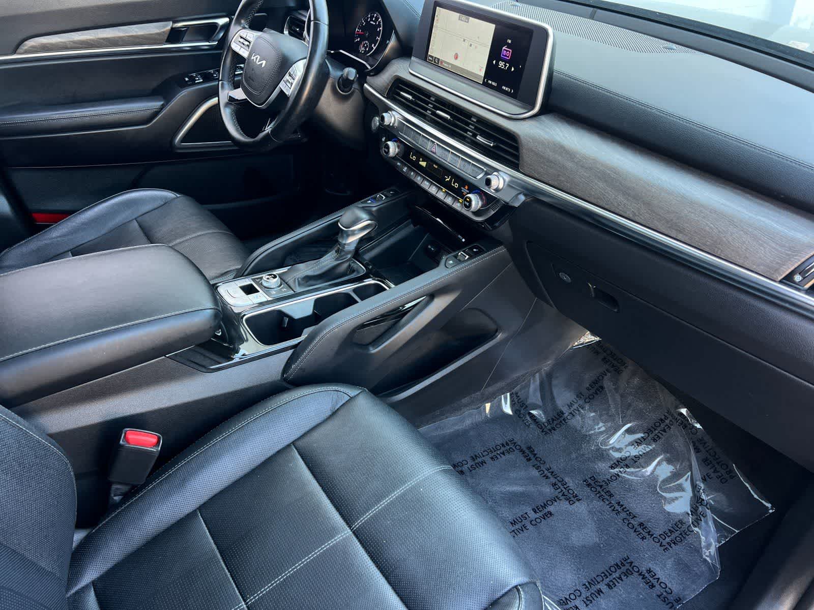 Thumbnail: 2022 Kia Telluride - 17