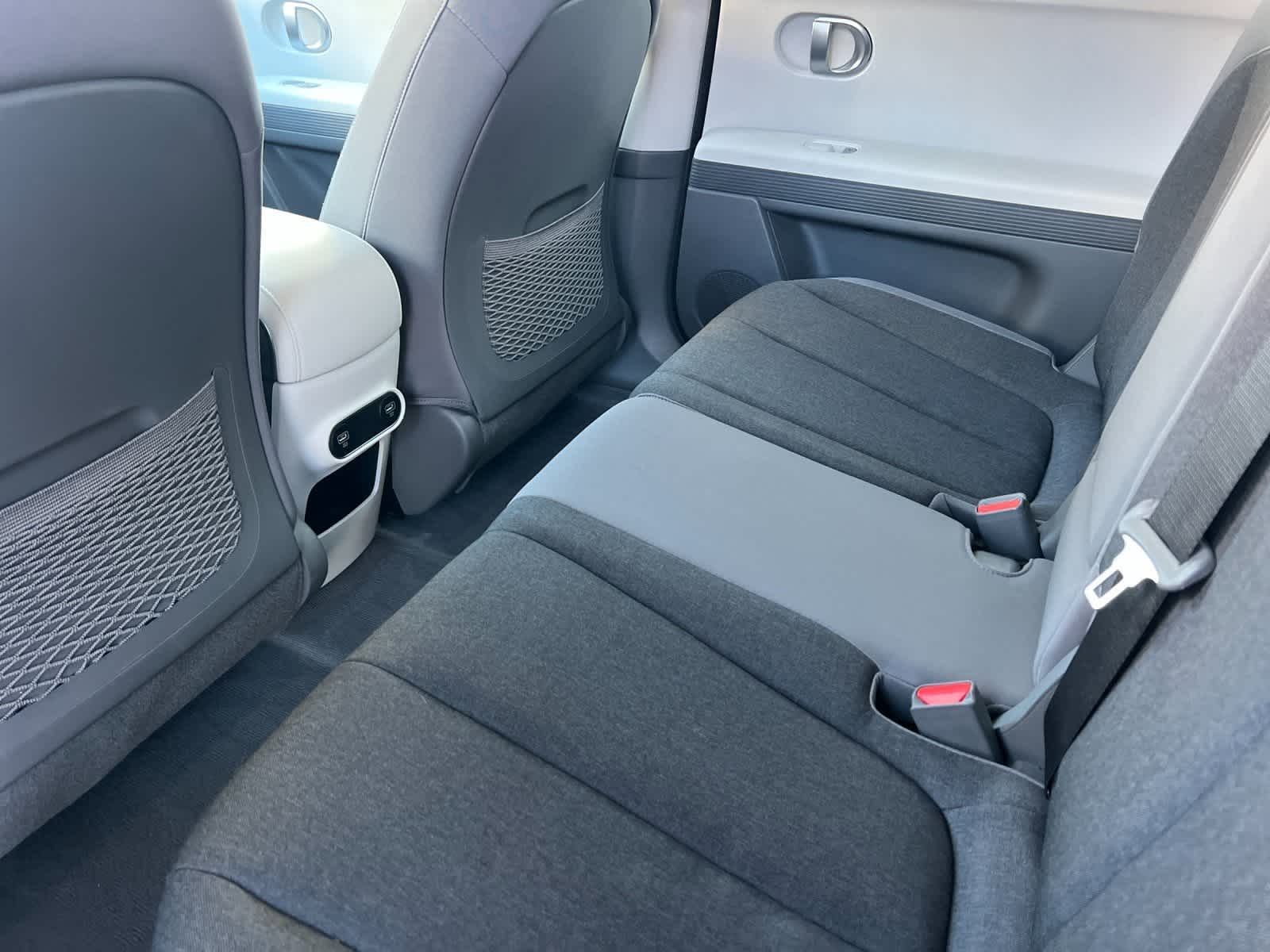 Thumbnail: 2023 Hyundai Ioniq 5 - 4