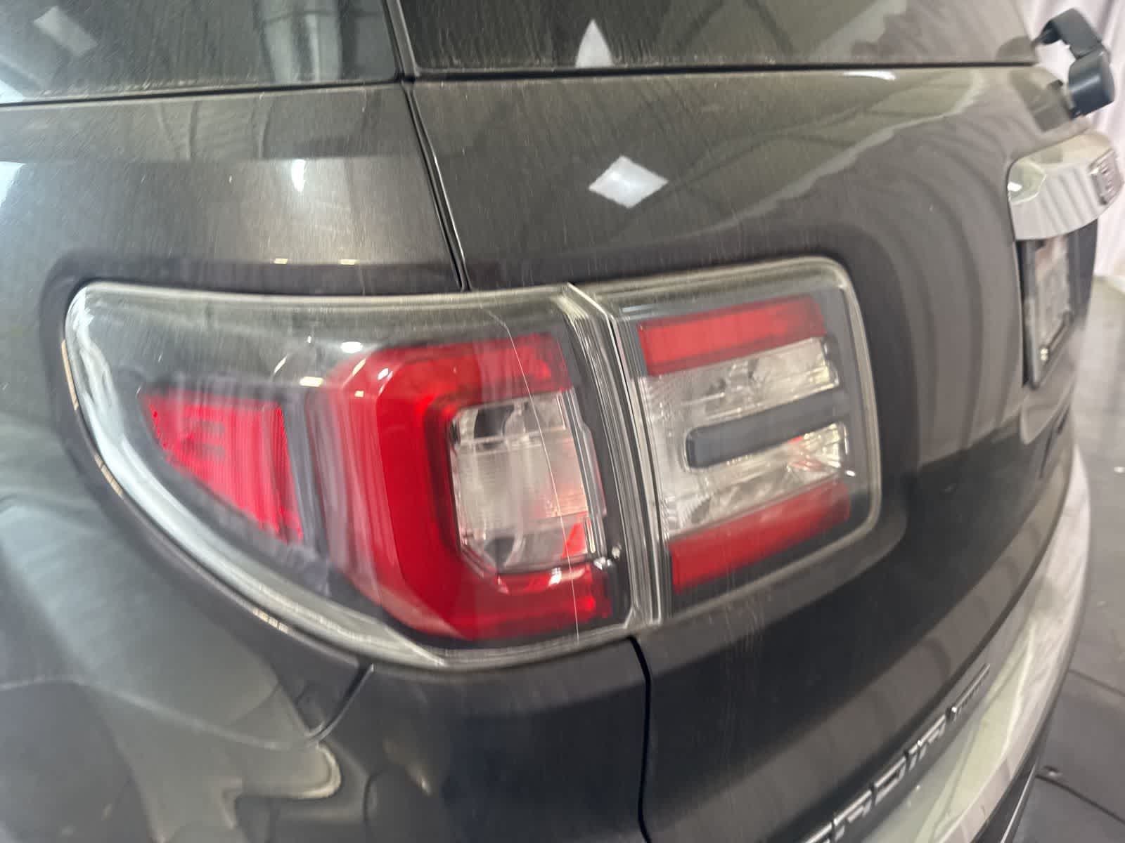 Thumbnail: 2017 GMC Acadia - 12