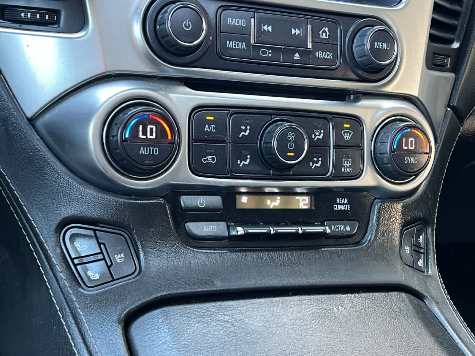 Thumbnail: 2015 Chevrolet Suburban - 24