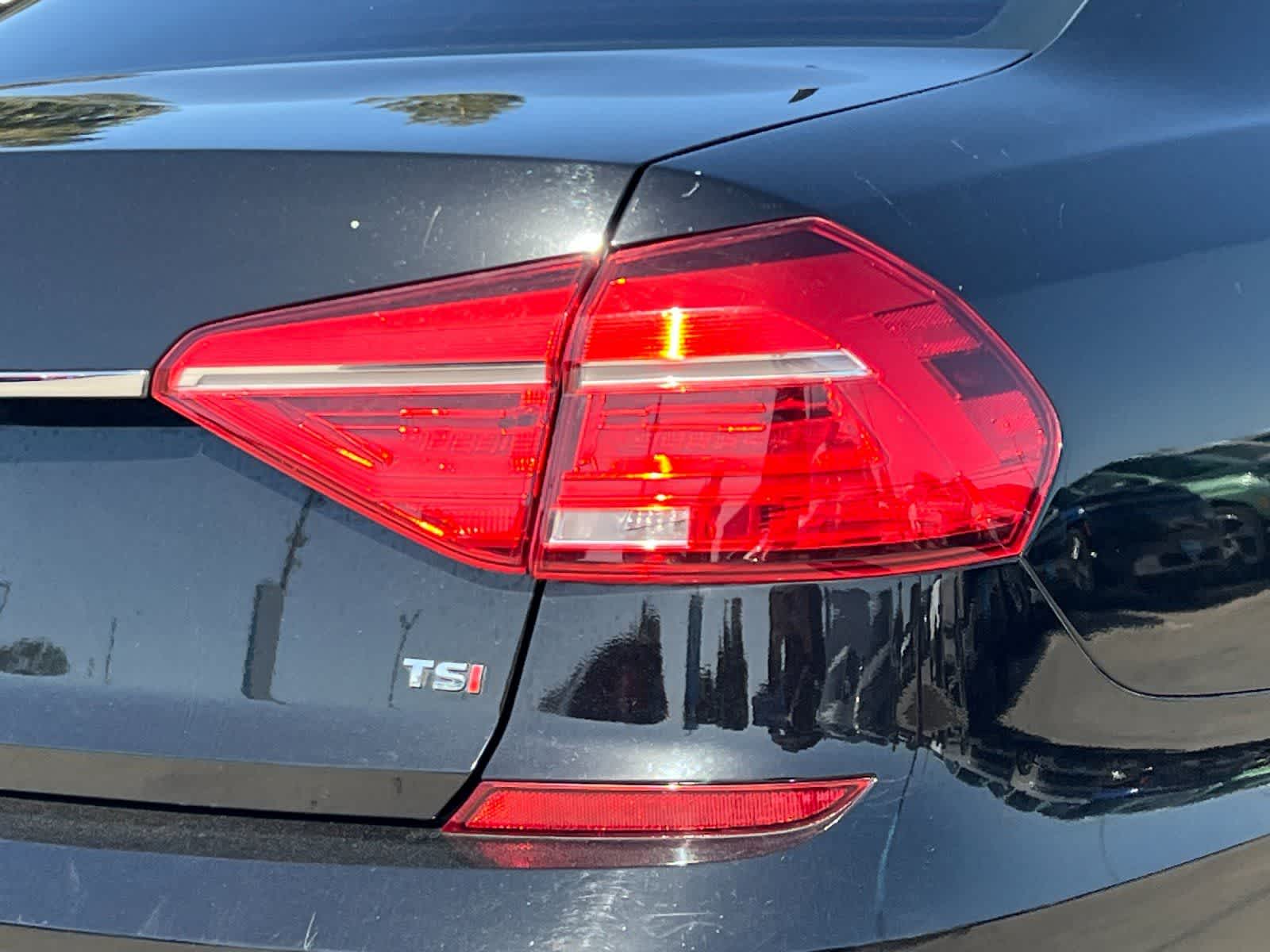 Thumbnail: 2016 Volkswagen Passat - 26