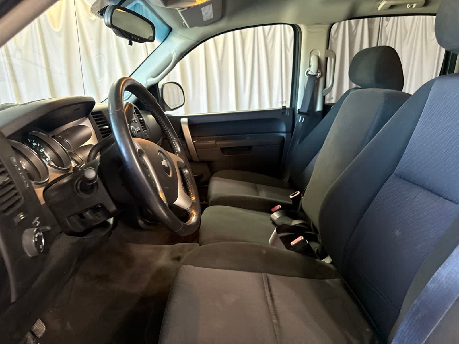 Thumbnail: 2013 Chevrolet Silverado 1500 - 21