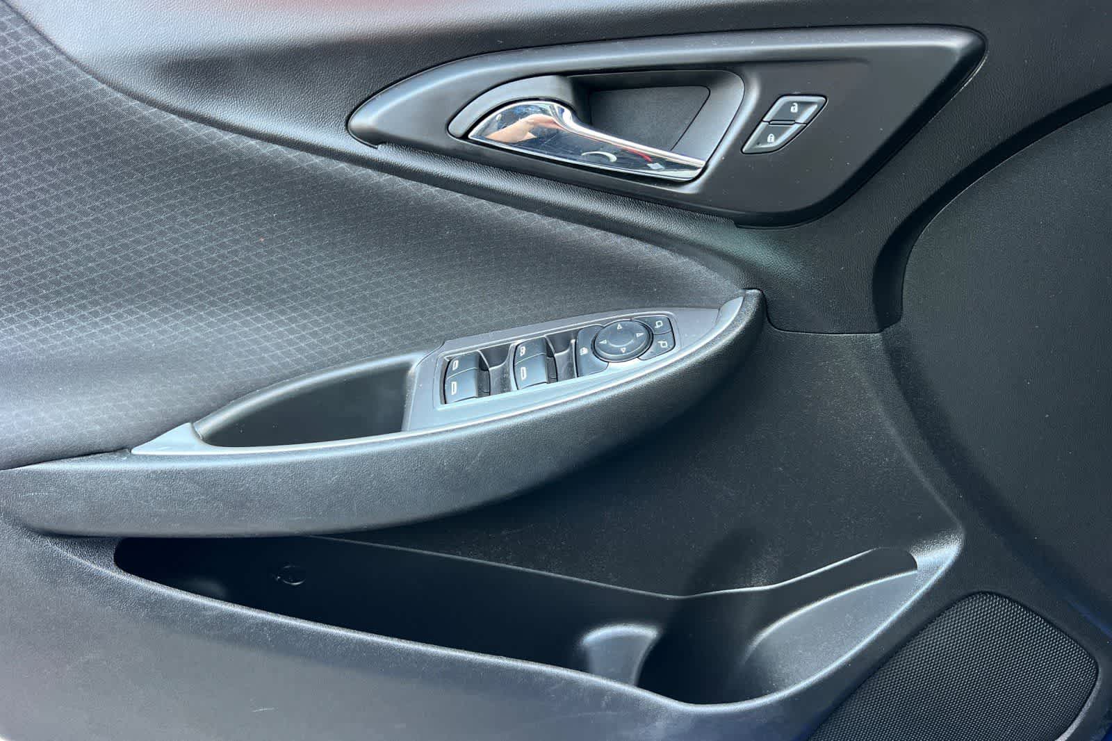 Thumbnail: 2023 Chevrolet Malibu - 10