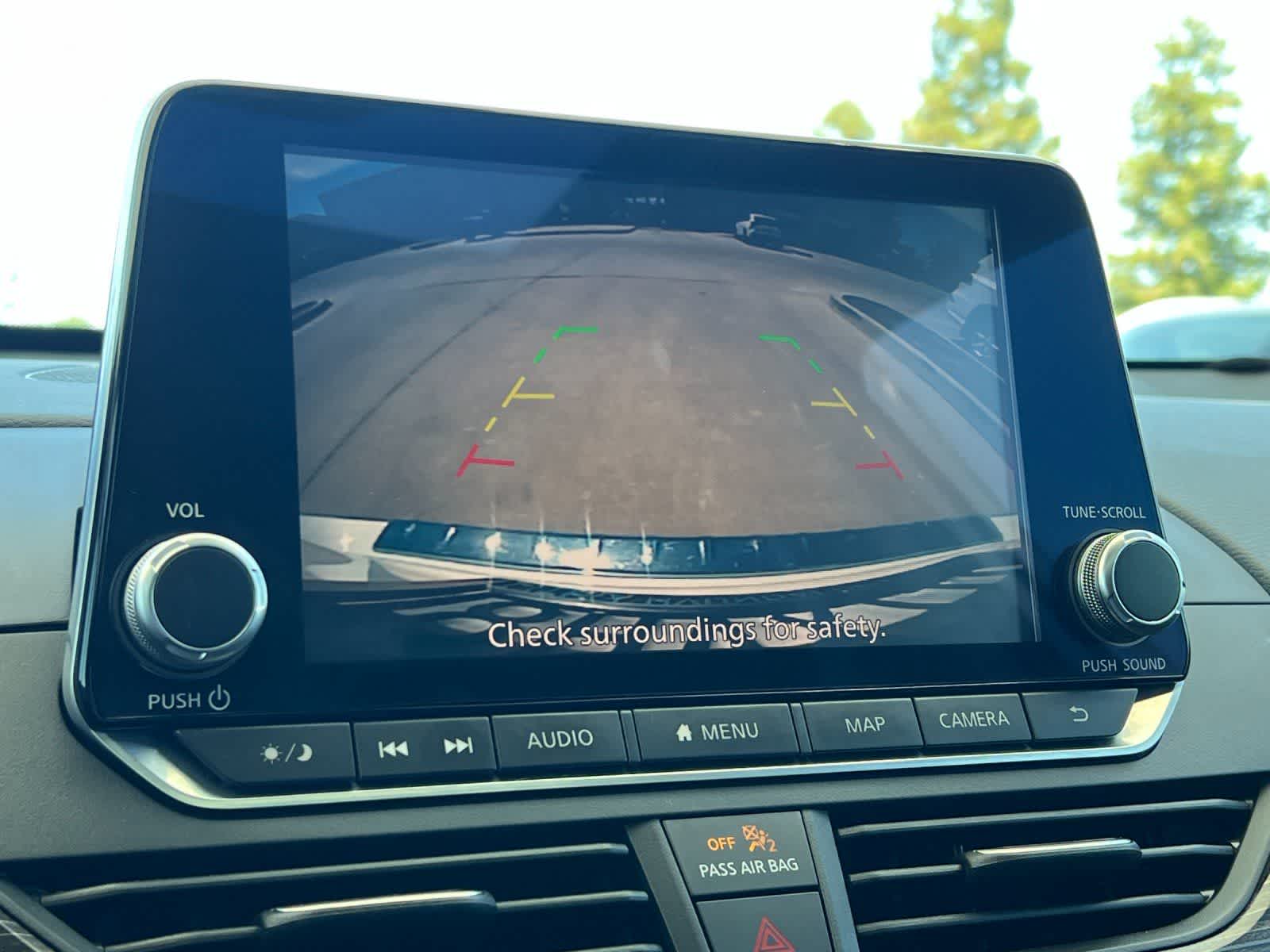 Thumbnail: 2019 Nissan Altima - 19