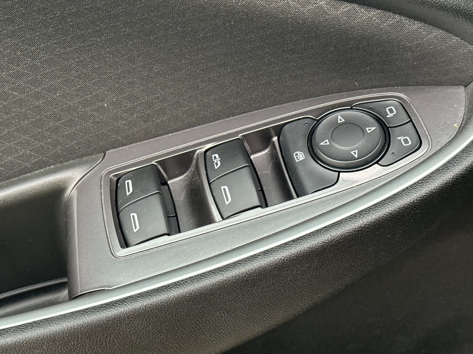 Thumbnail: 2023 Chevrolet Malibu - 14