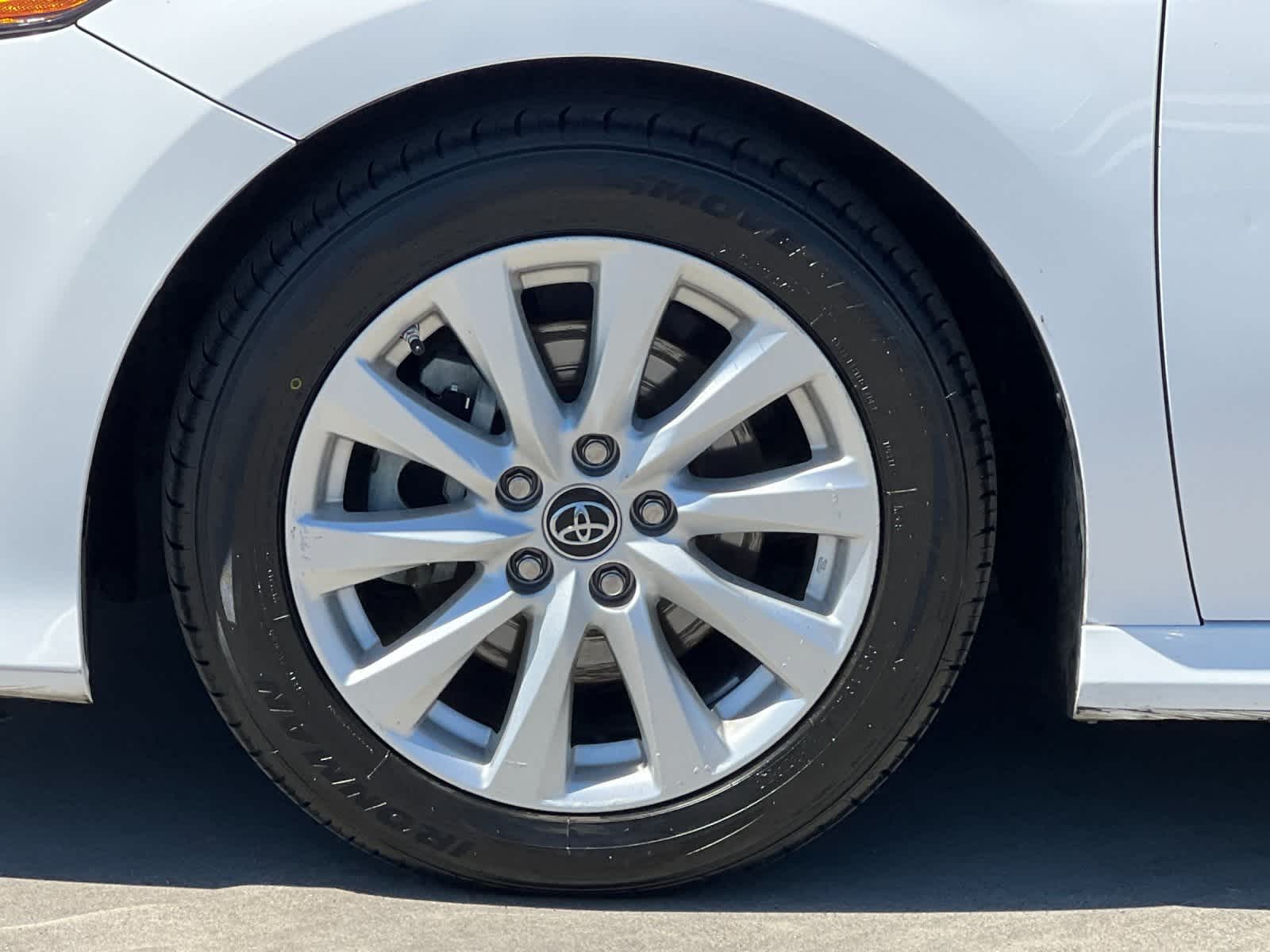 Thumbnail: 2018 Toyota Camry - 24