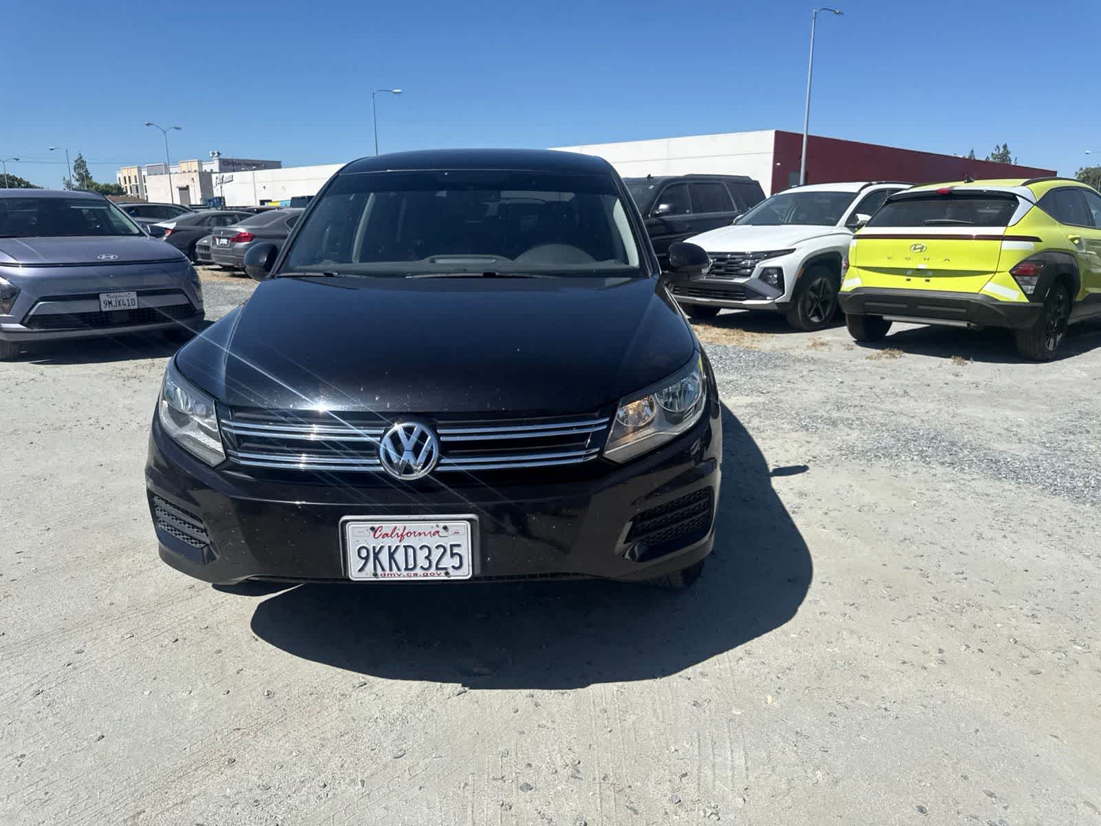 Used 2012 Volkswagen Tiguan S with VIN WVGAV7AX8CW588723 for sale in Fresno, CA