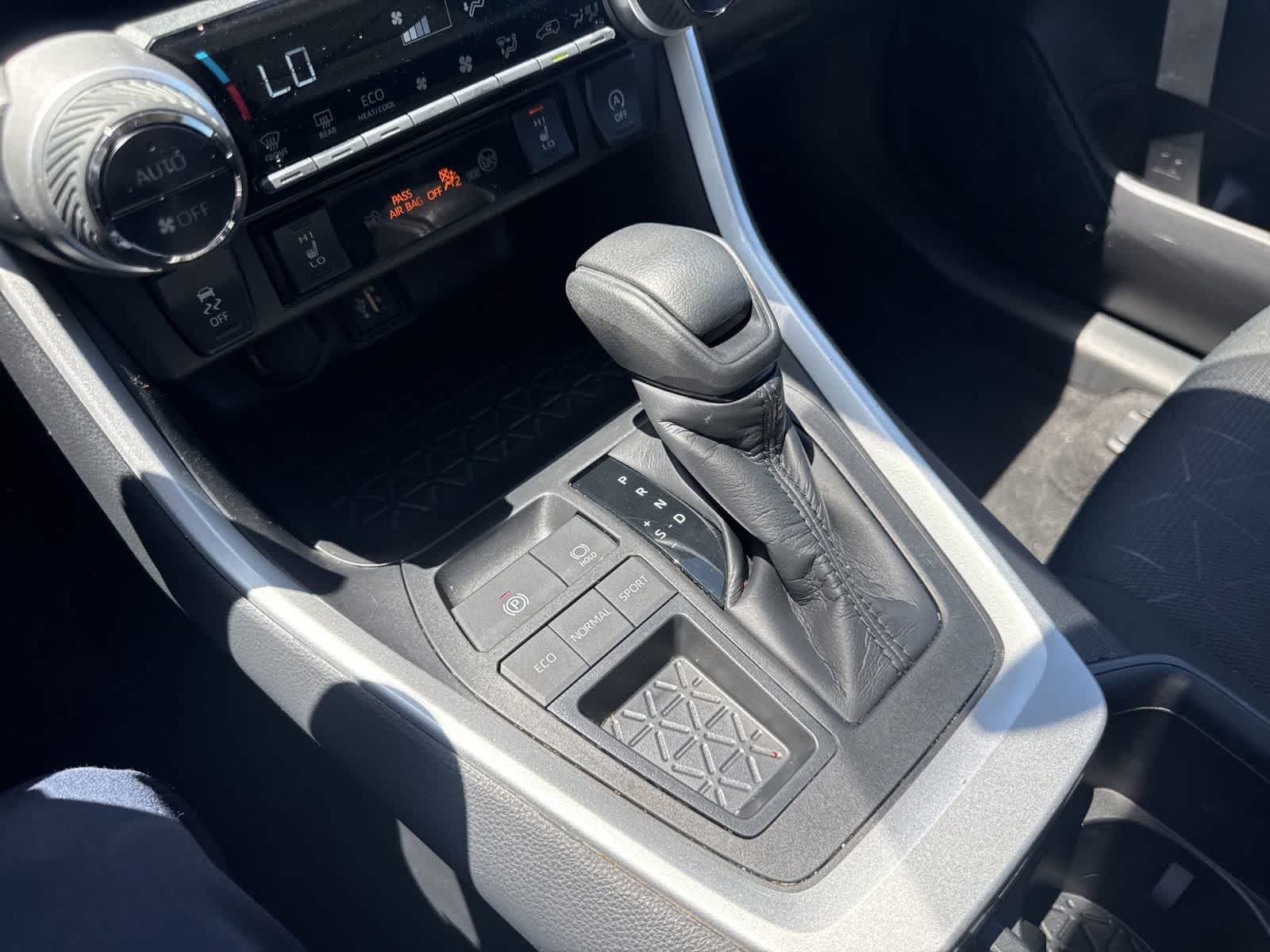 Thumbnail: 2024 Toyota RAV4 - 28
