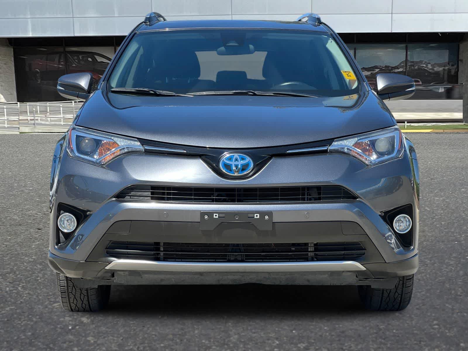 Thumbnail: 2017 Toyota RAV4 - 11
