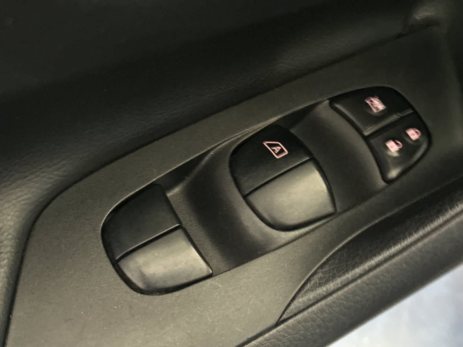Thumbnail: 2016 Nissan Altima - 14