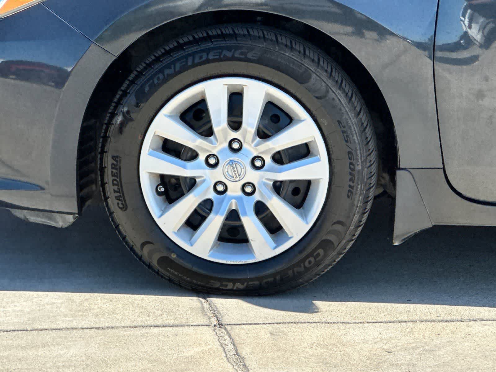 Thumbnail: 2016 Nissan Altima - 25