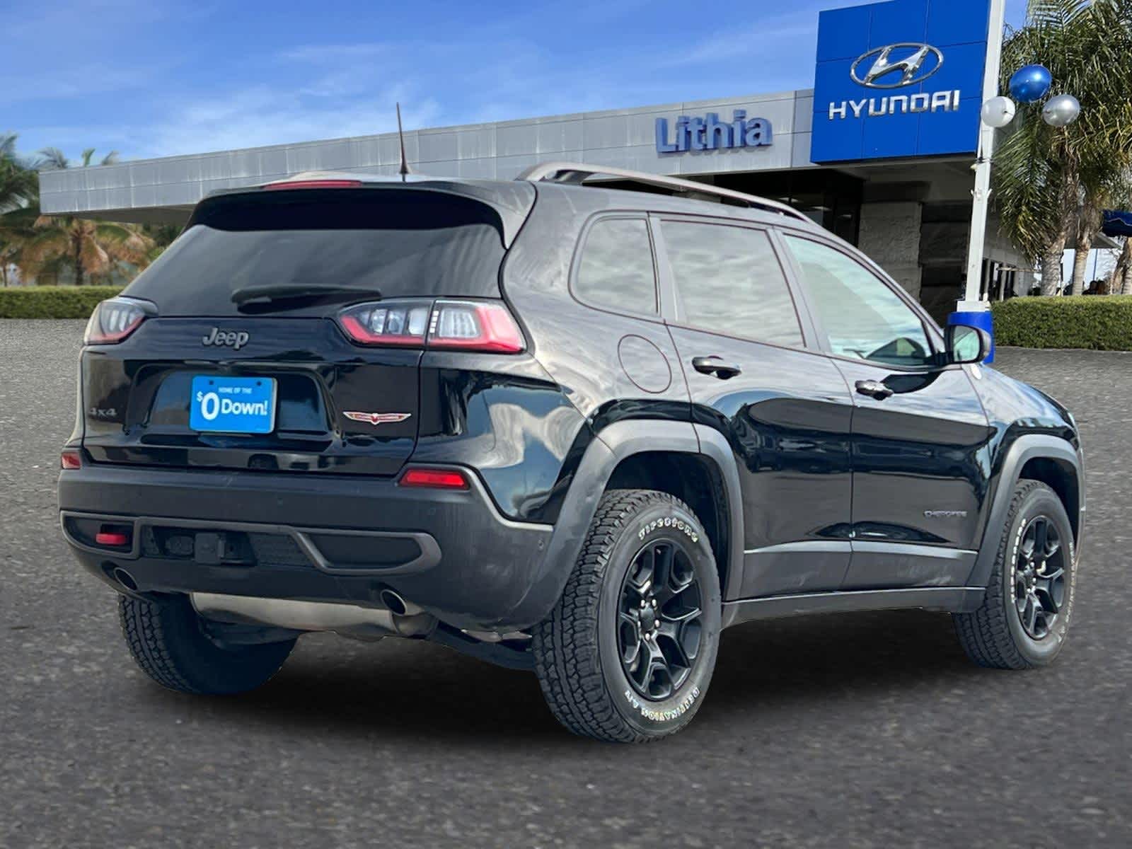 2021 Jeep Cherokee Trailhawk photo 2