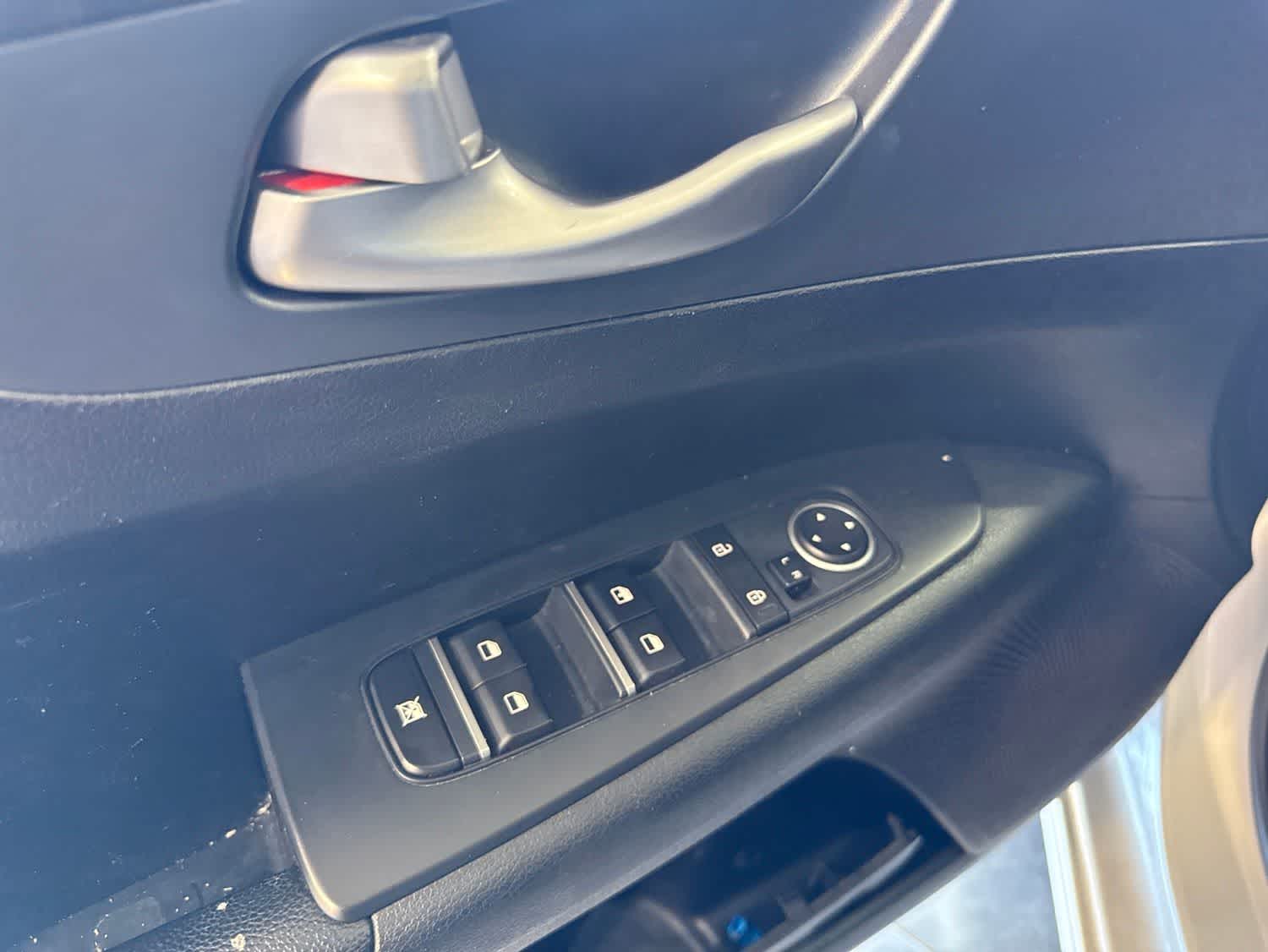 Thumbnail: 2019 Kia Forte - 14
