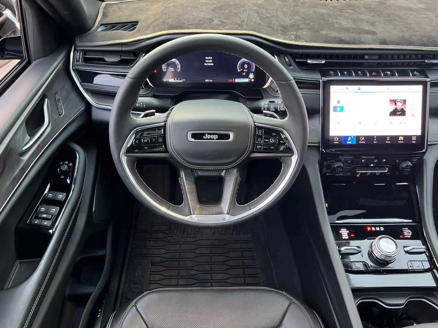 Thumbnail: 2024 Jeep Grand Cherokee - 13