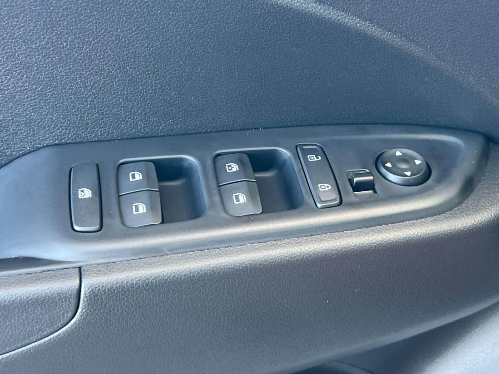 Thumbnail: 2025 Hyundai Venue - 13