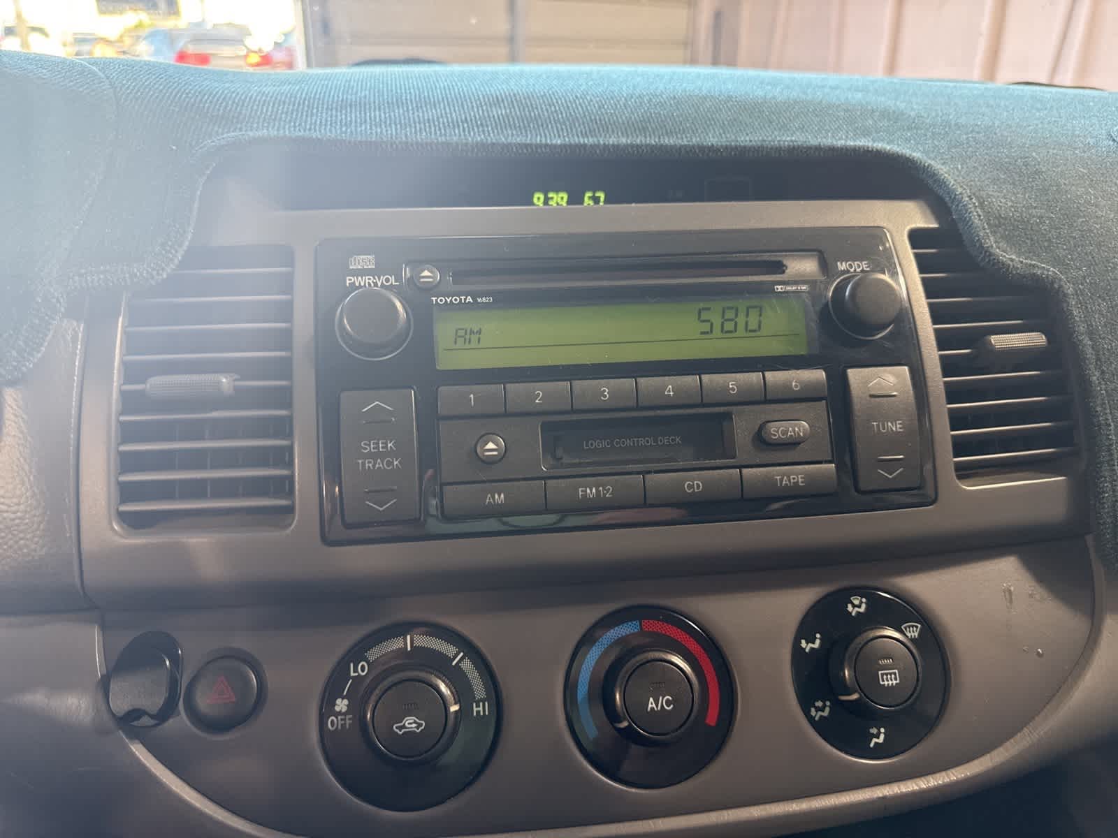 Thumbnail: 2004 Toyota Camry - 16