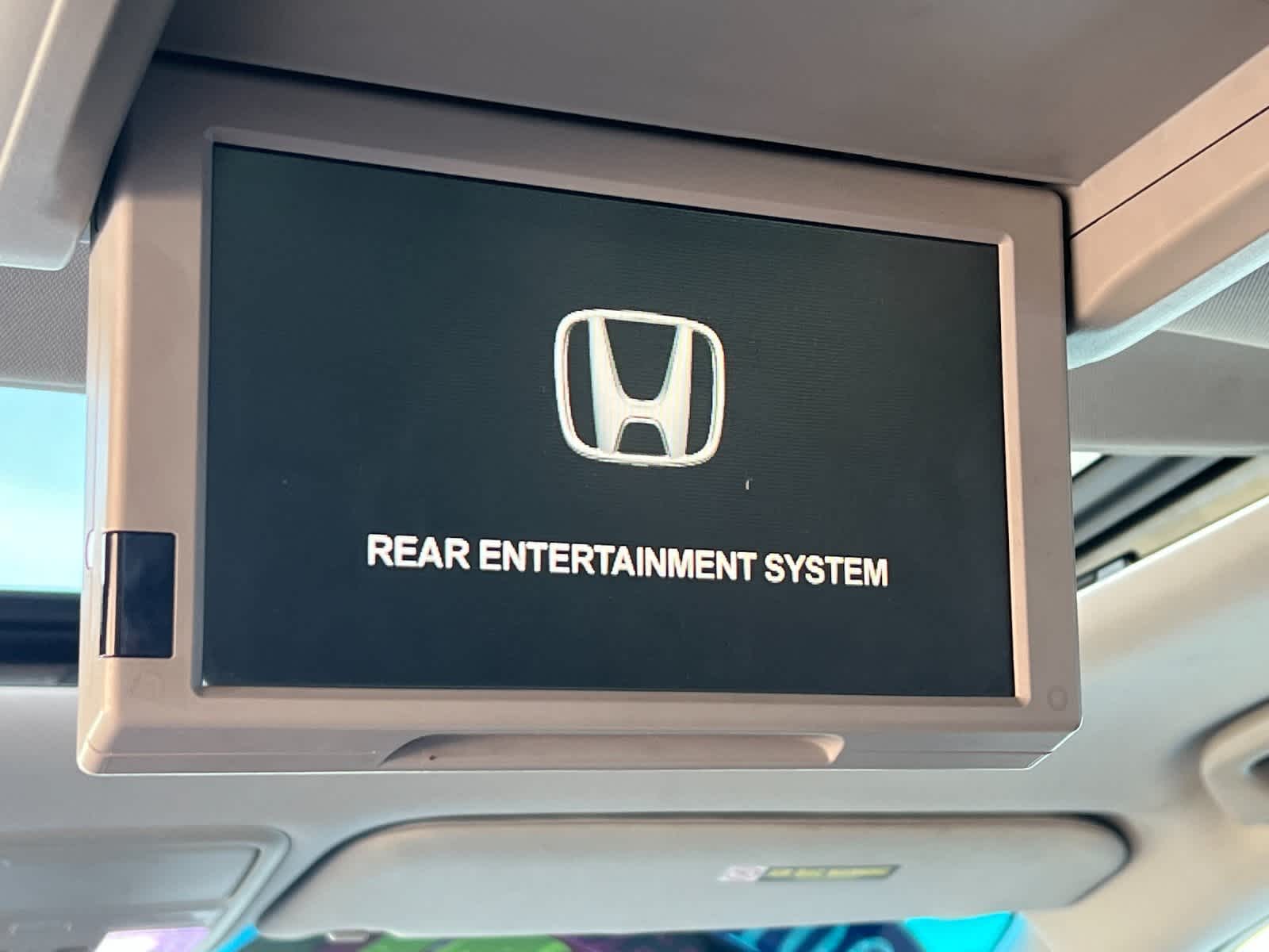 Thumbnail: 2012 Honda Odyssey - 17