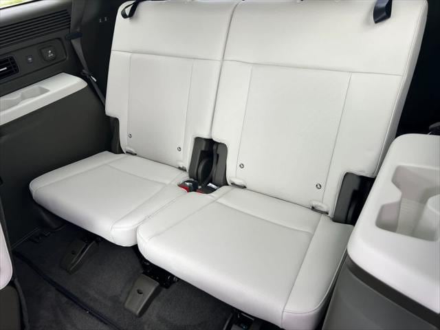 Thumbnail: 2025 Hyundai Santa Fe - 15