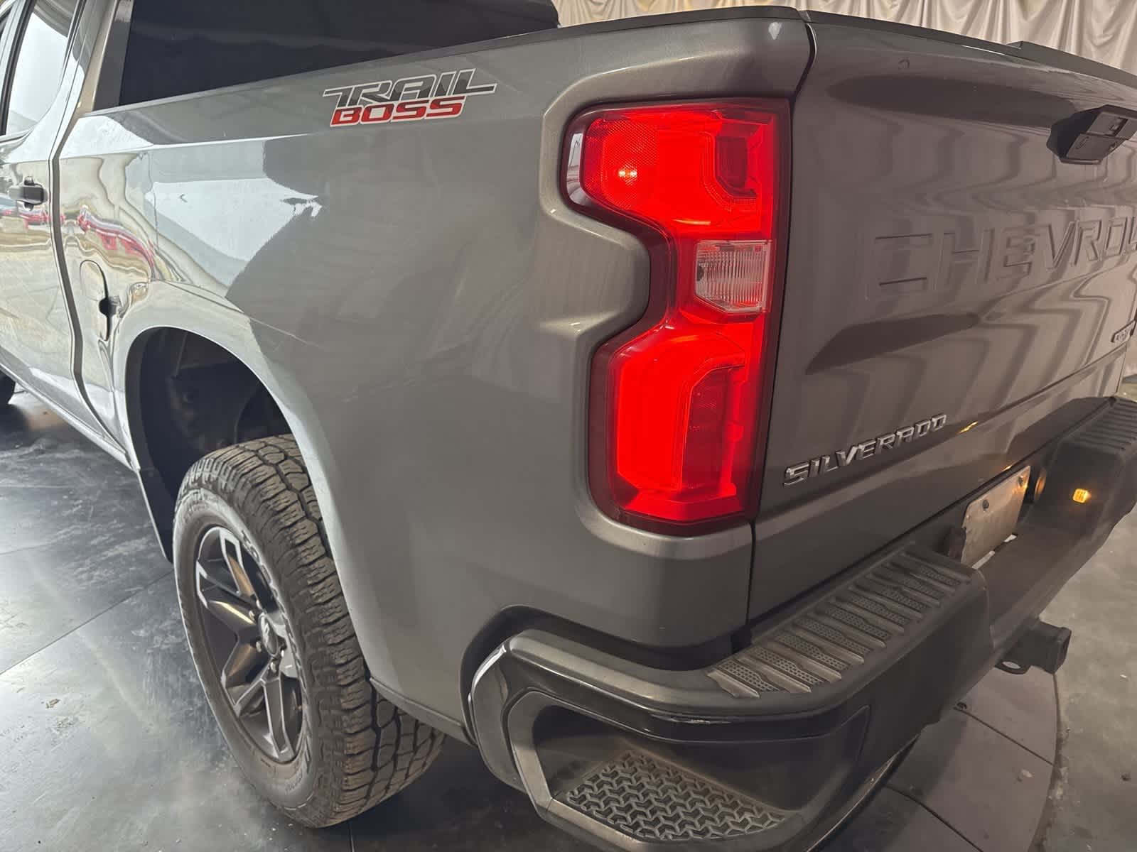 Thumbnail: 2020 Chevrolet Silverado 1500 - 9