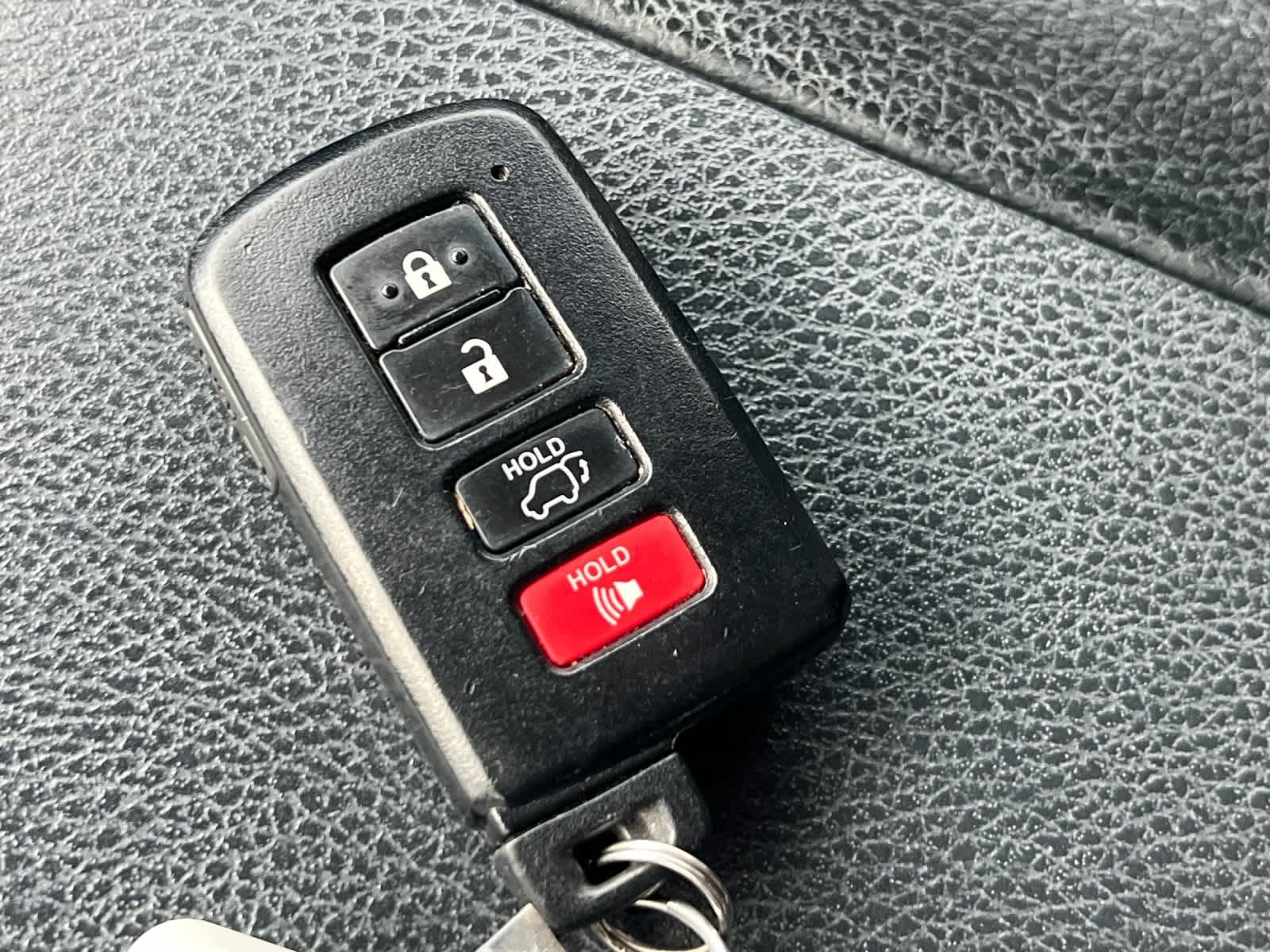 Thumbnail: 2019 Toyota Highlander - 29