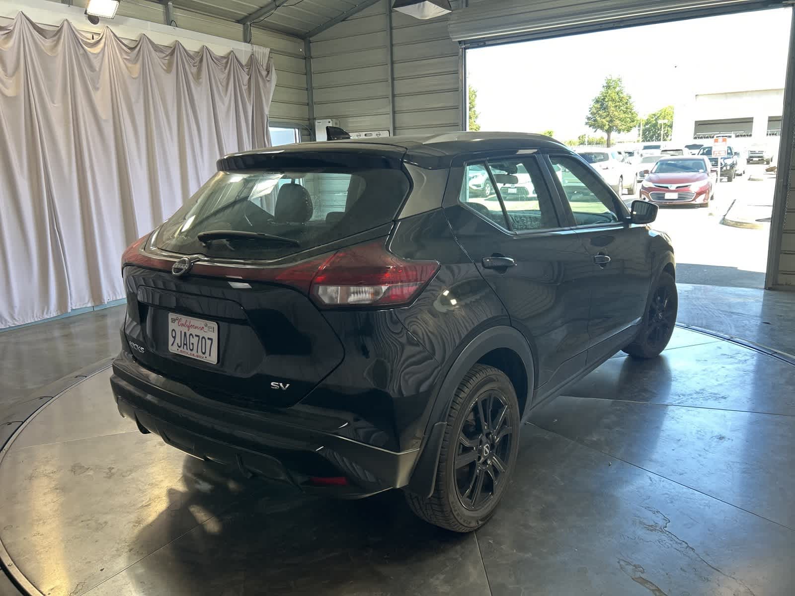 Thumbnail: 2023 Nissan Kicks - 8